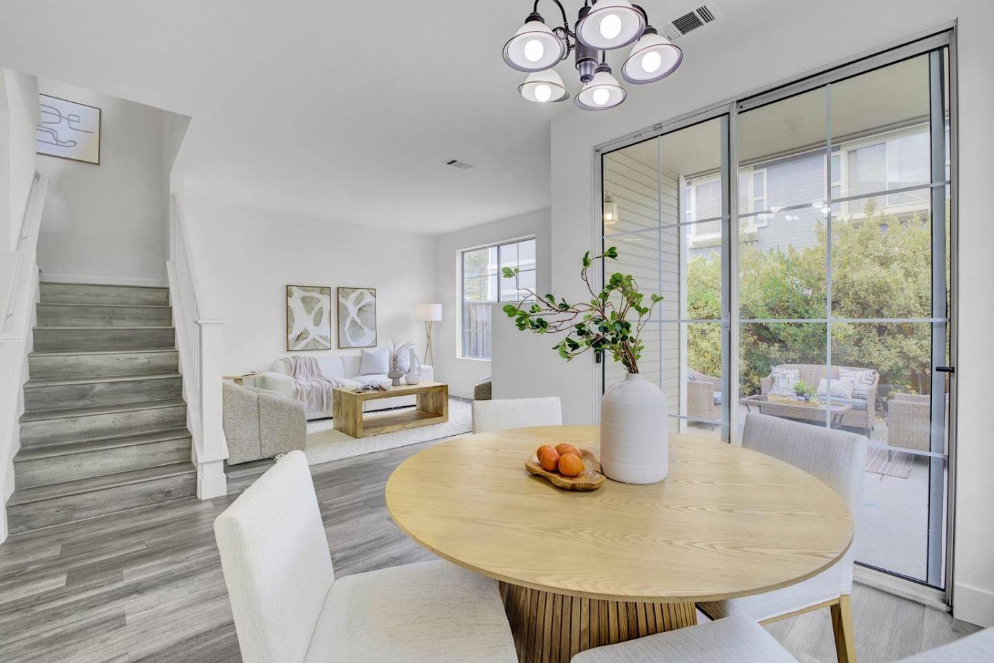 Milpitas, CA 95035,7 Crystal CT