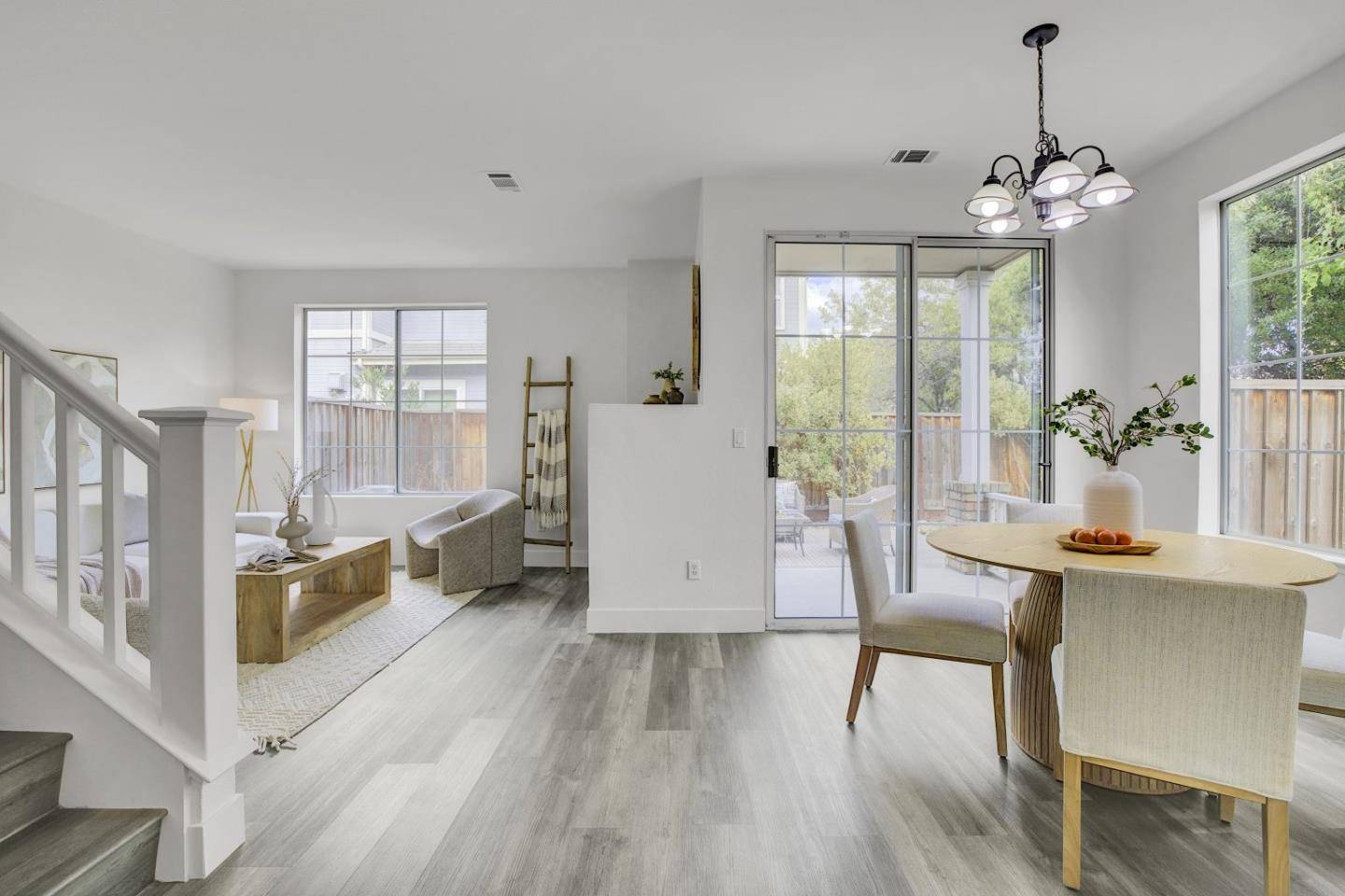 Milpitas, CA 95035,7 Crystal CT