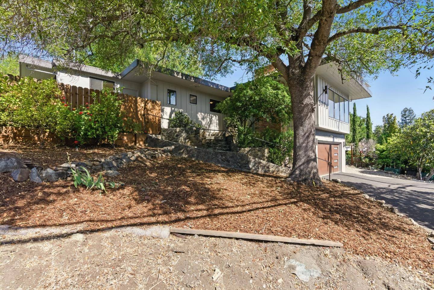 Redwood City, CA 94062,3996 Jefferson AVE