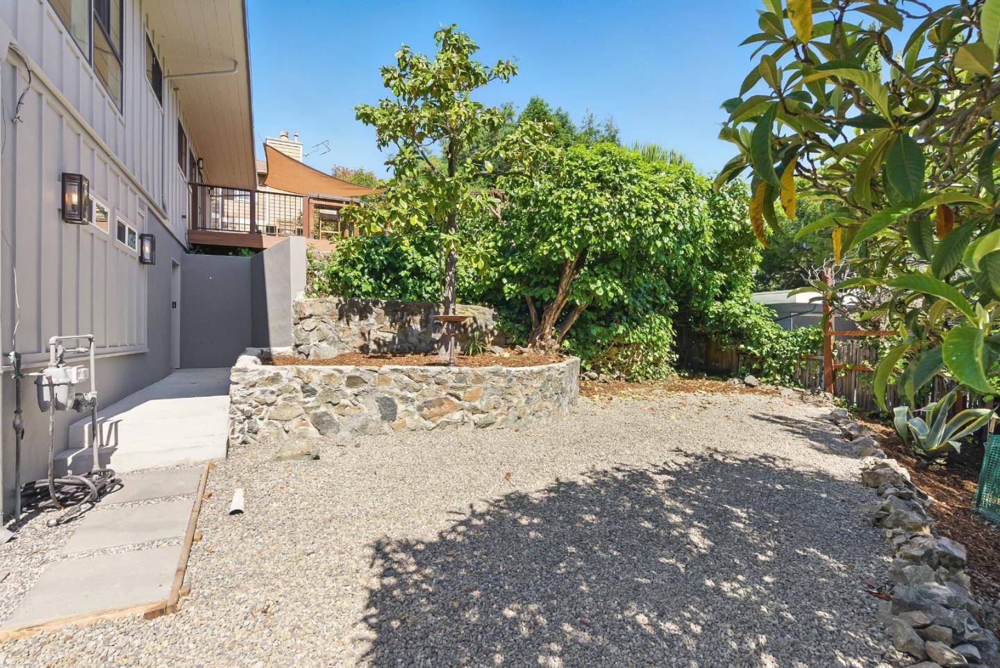 Redwood City, CA 94062,3996 Jefferson AVE