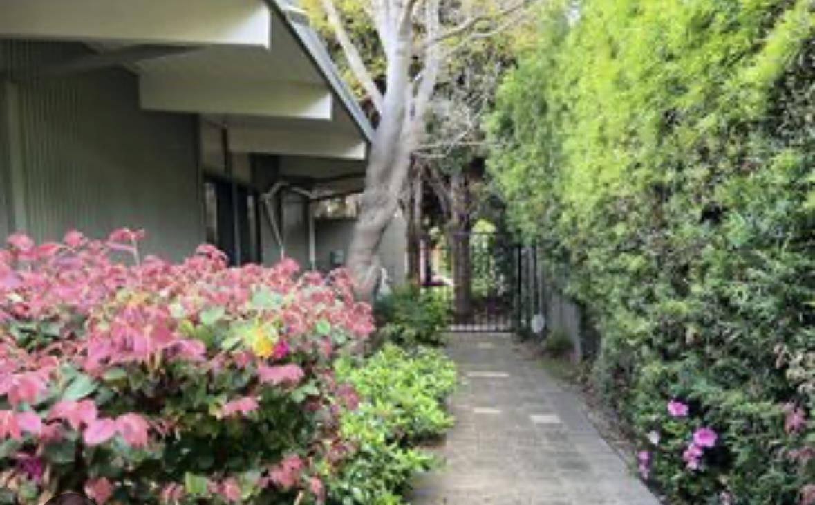 Palo Alto, CA 94303,2020 Channing AVE