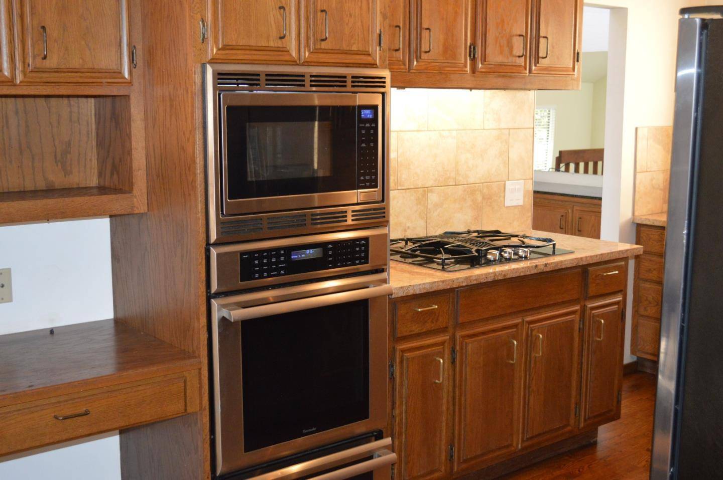 San Carlos, CA 94070,1005 Drake CT