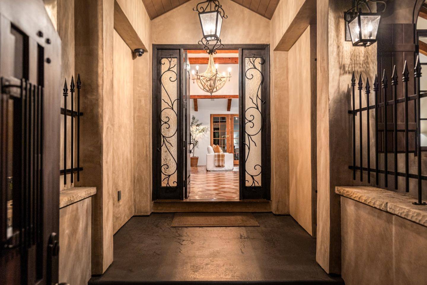 Aptos, CA 95003,114 Zanzibar DR