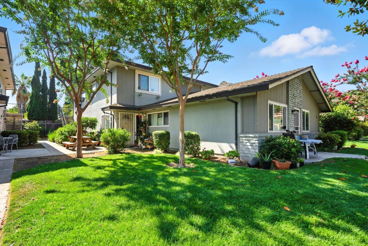 San Jose, CA 95118,1264 Bouret DR 4