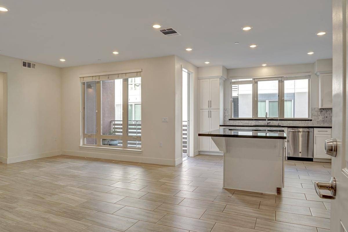 Milpitas, CA 95035,330 Riesling AVE 21