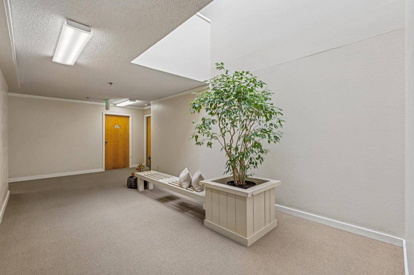 Belmont, CA 94002,1115 Continentals WAY 203