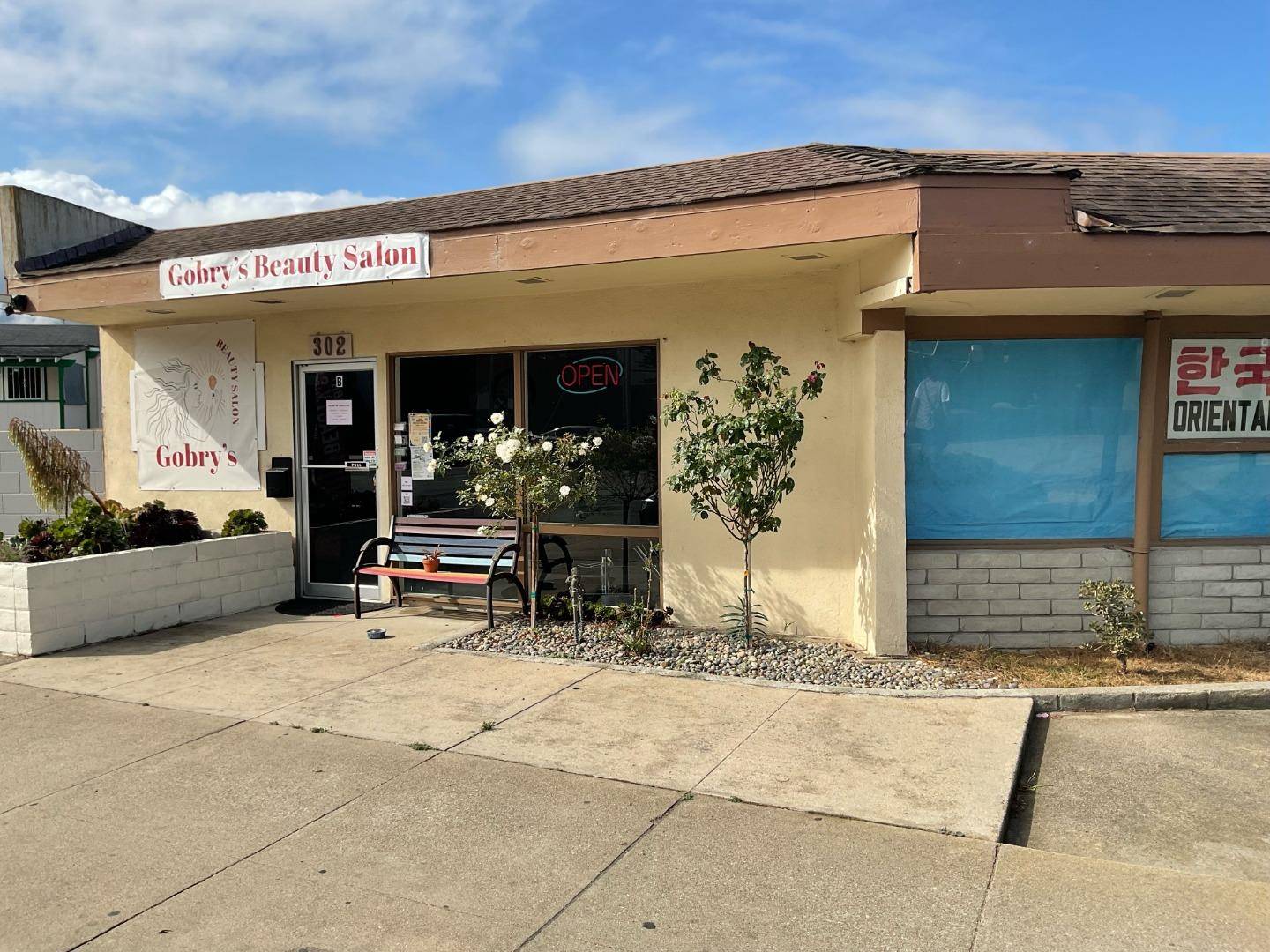 Marina, CA 93933,302 Carmel AVE