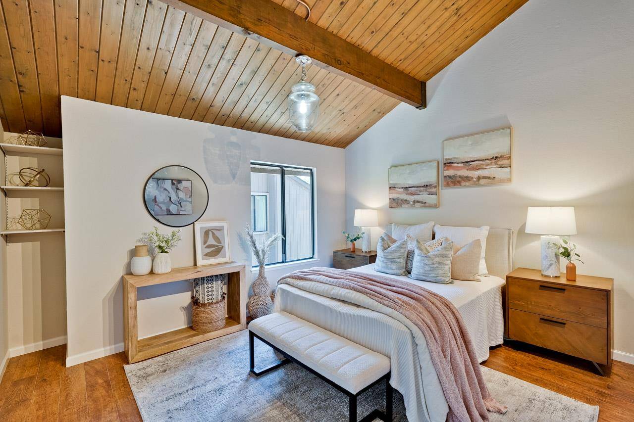 Mountain View, CA 94043,268 Andsbury AVE