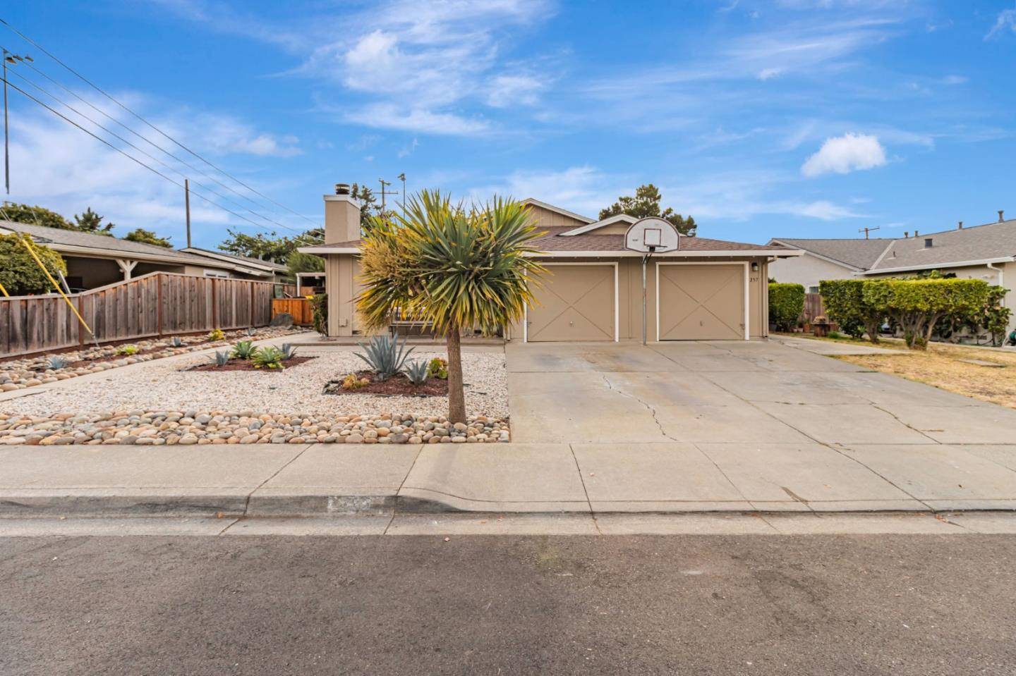 Milpitas, CA 95035,255 Fanyon ST