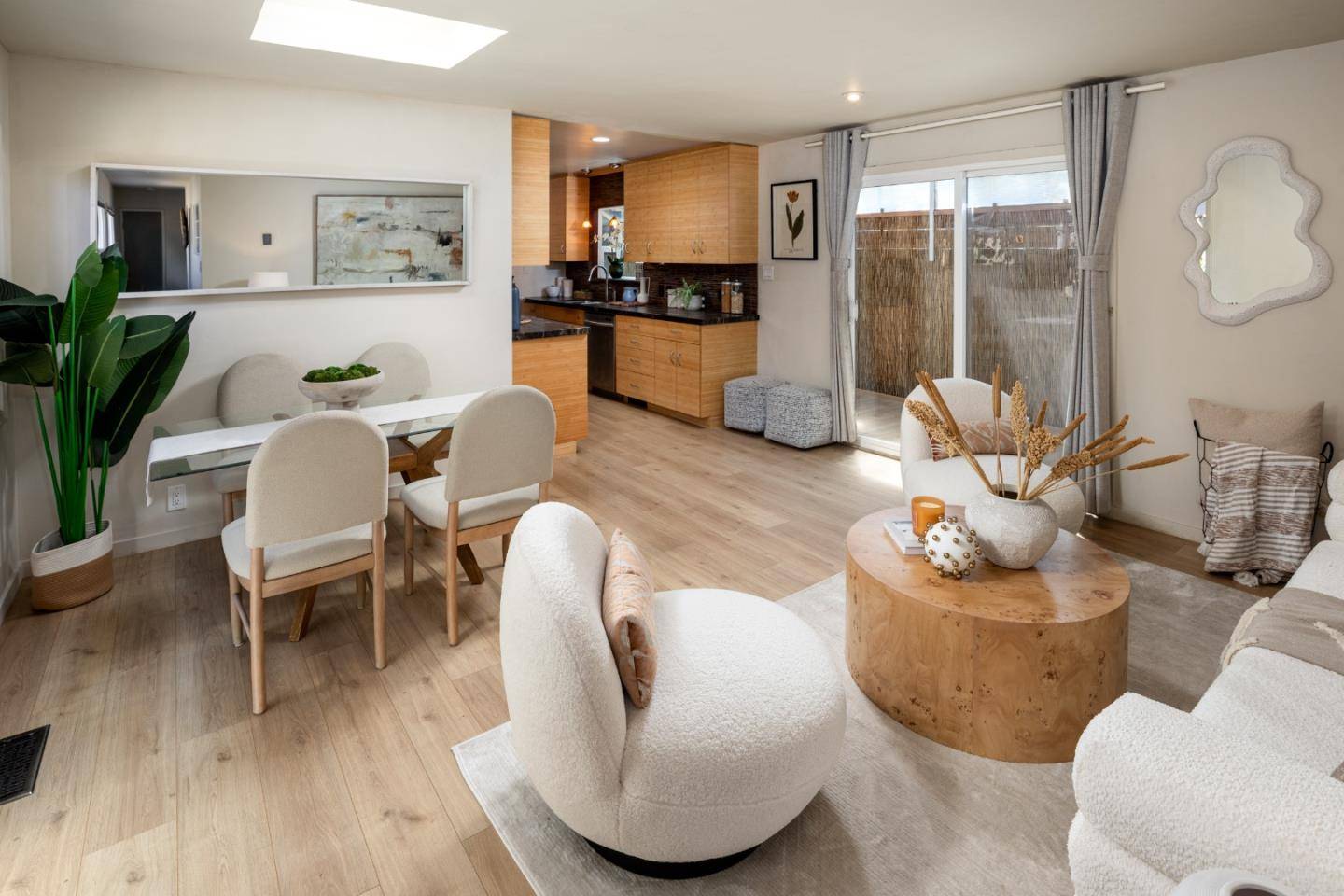 Palo Alto, CA 94306,360 Fernando AVE