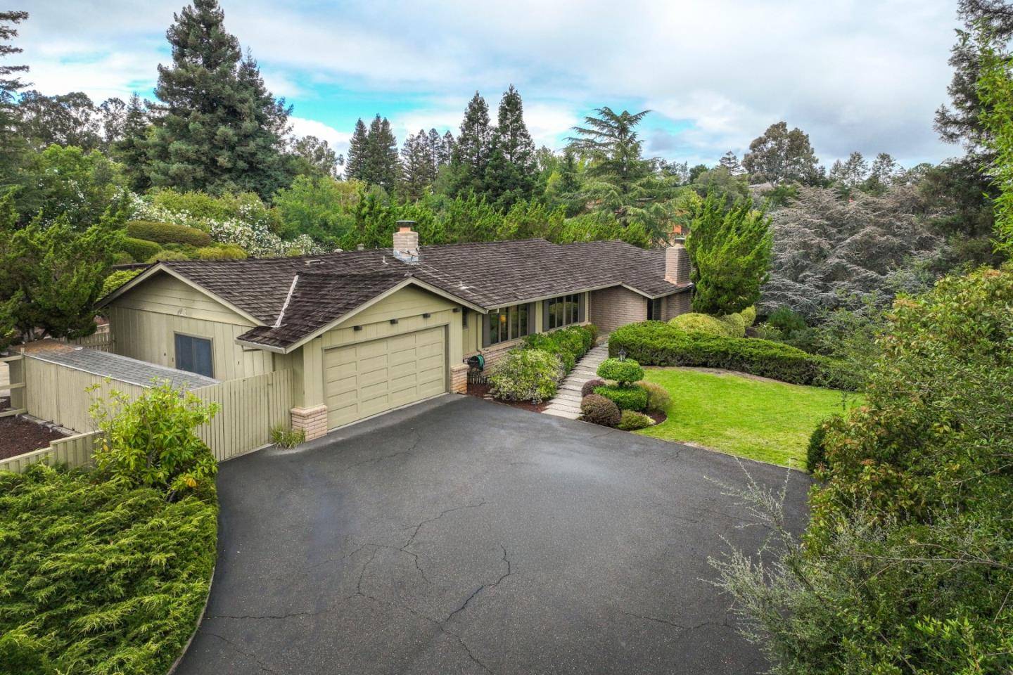 Los Altos Hills, CA 94022,26939 Beatrice LN