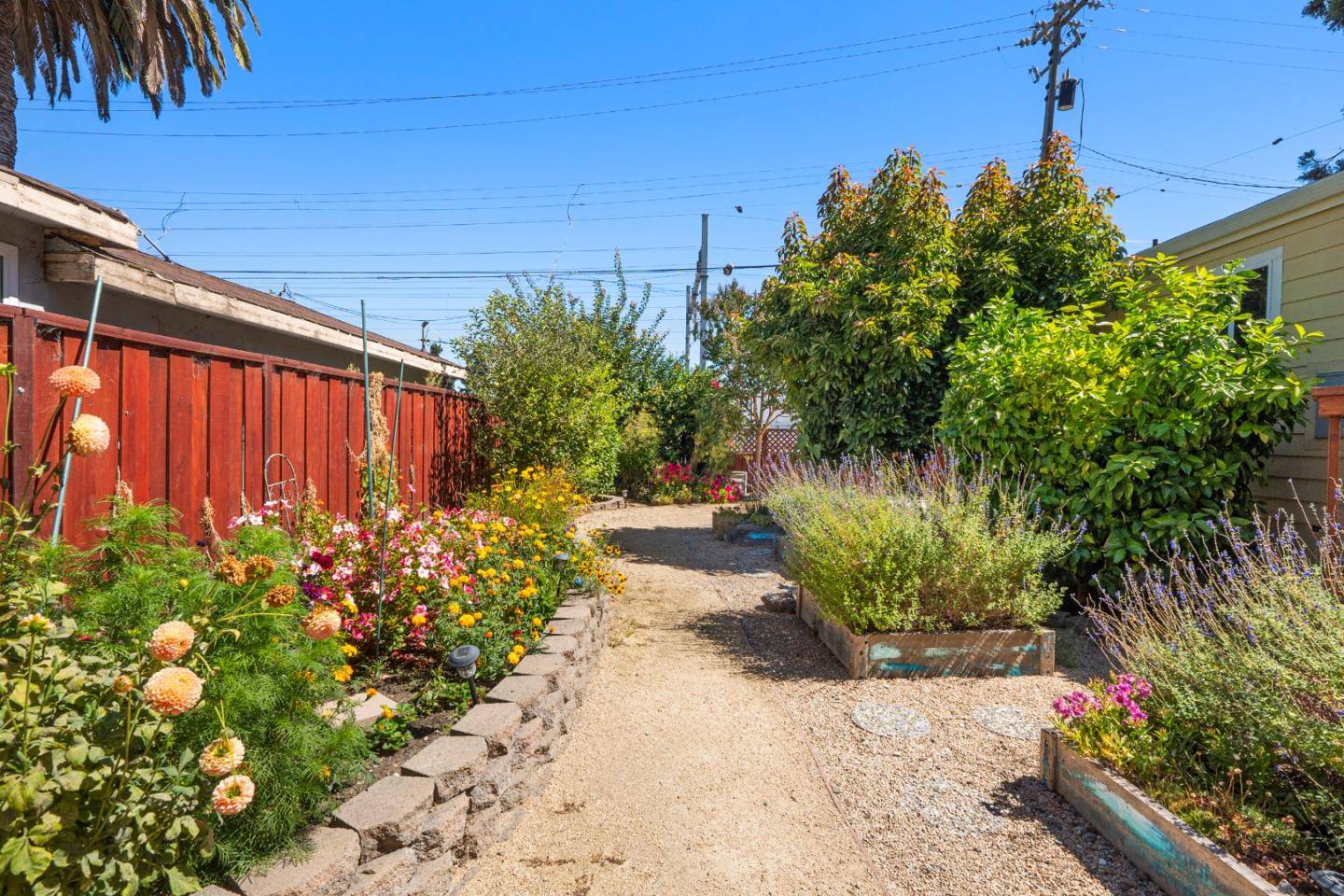 Redwood City, CA 94063,197 Nottingham AVE