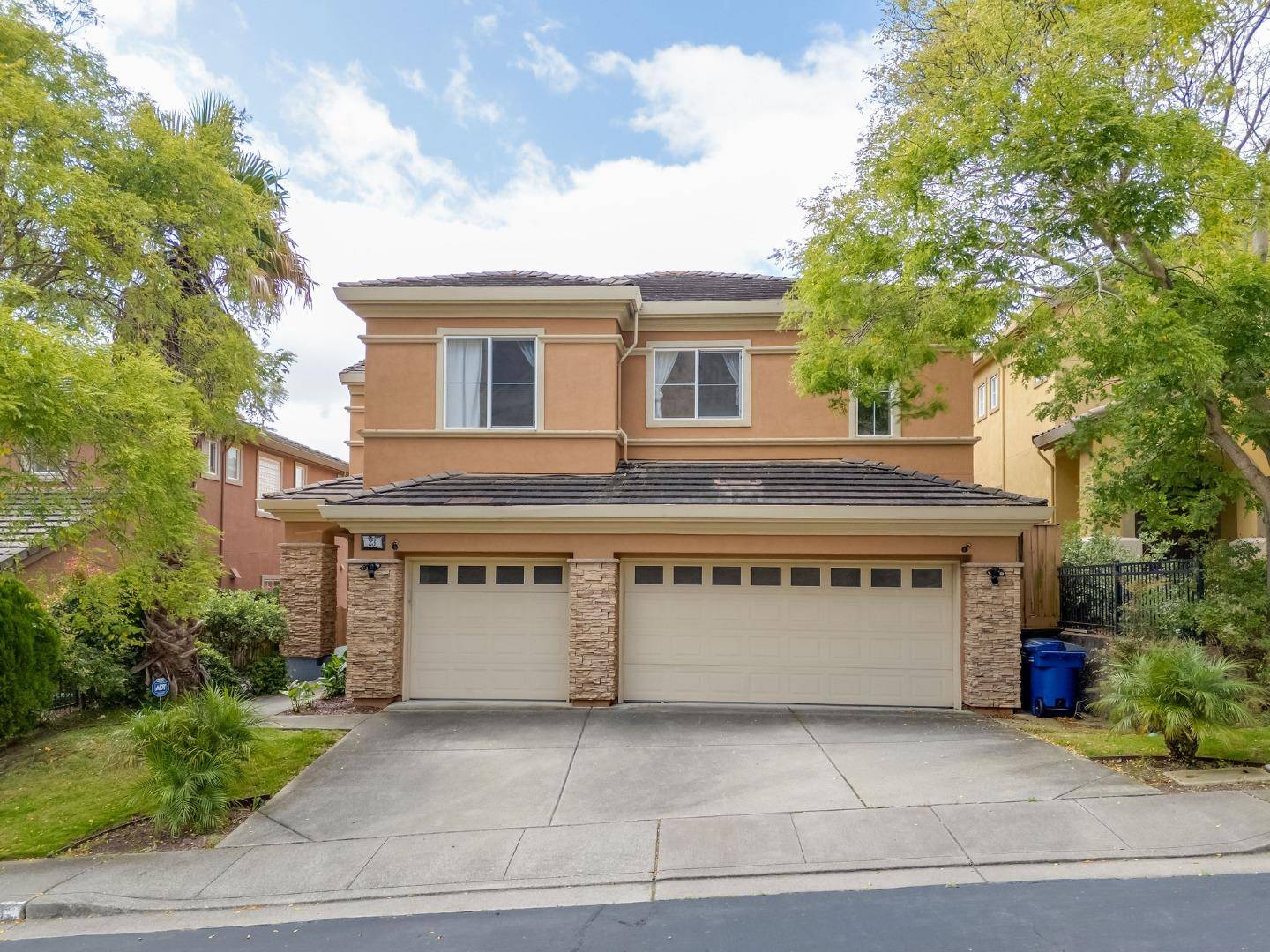 South San Francisco, CA 94080,23 Pinnacle ST