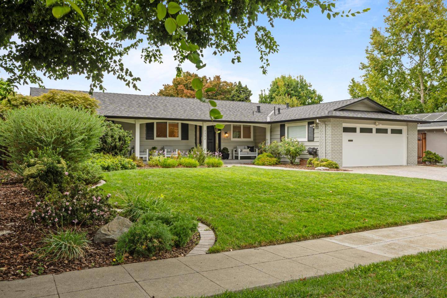 San Jose, CA 95124,2392 Walden SQ