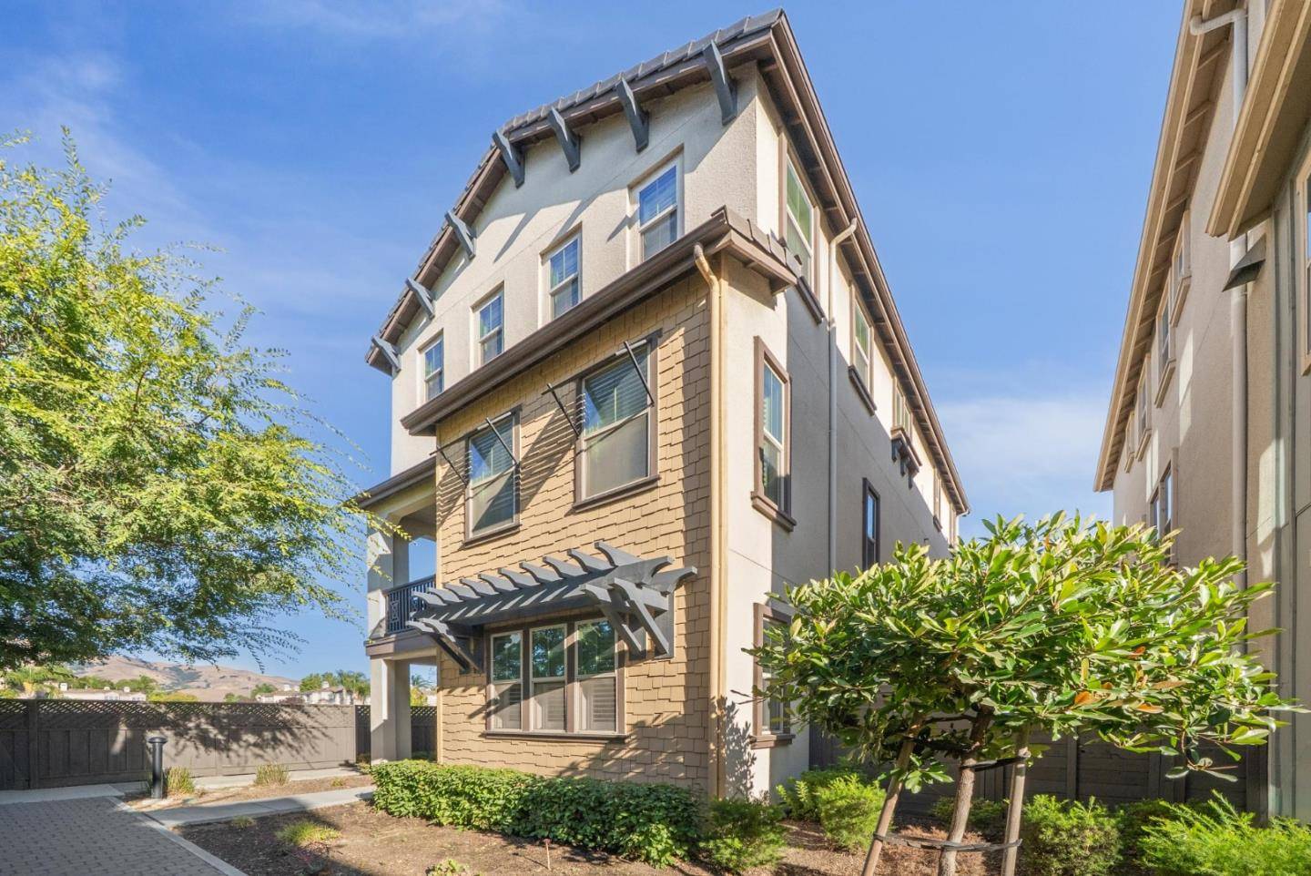 Milpitas, CA 95035,1566 Hidden Creek LN