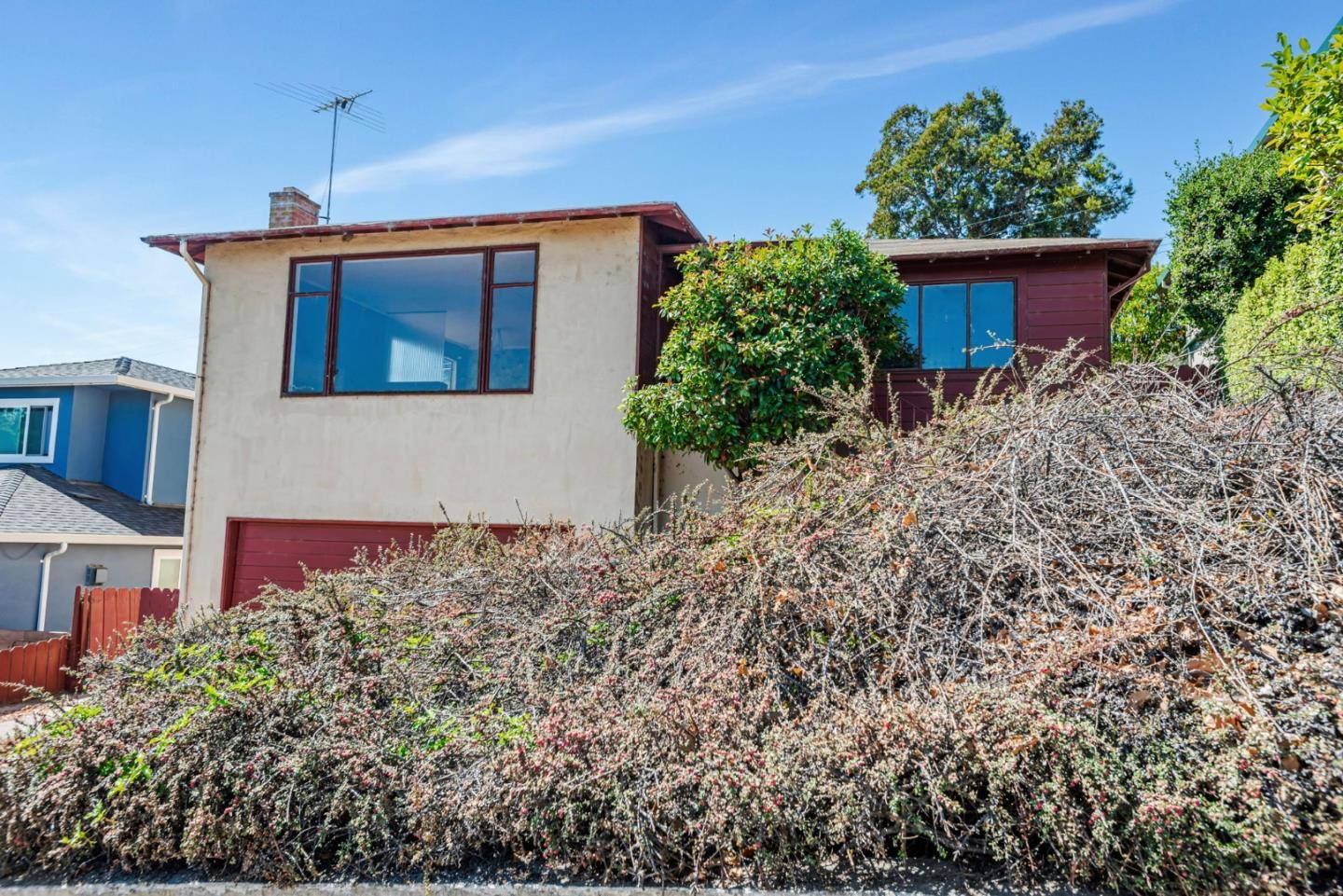 San Mateo, CA 94403,2224 Ensenada WAY