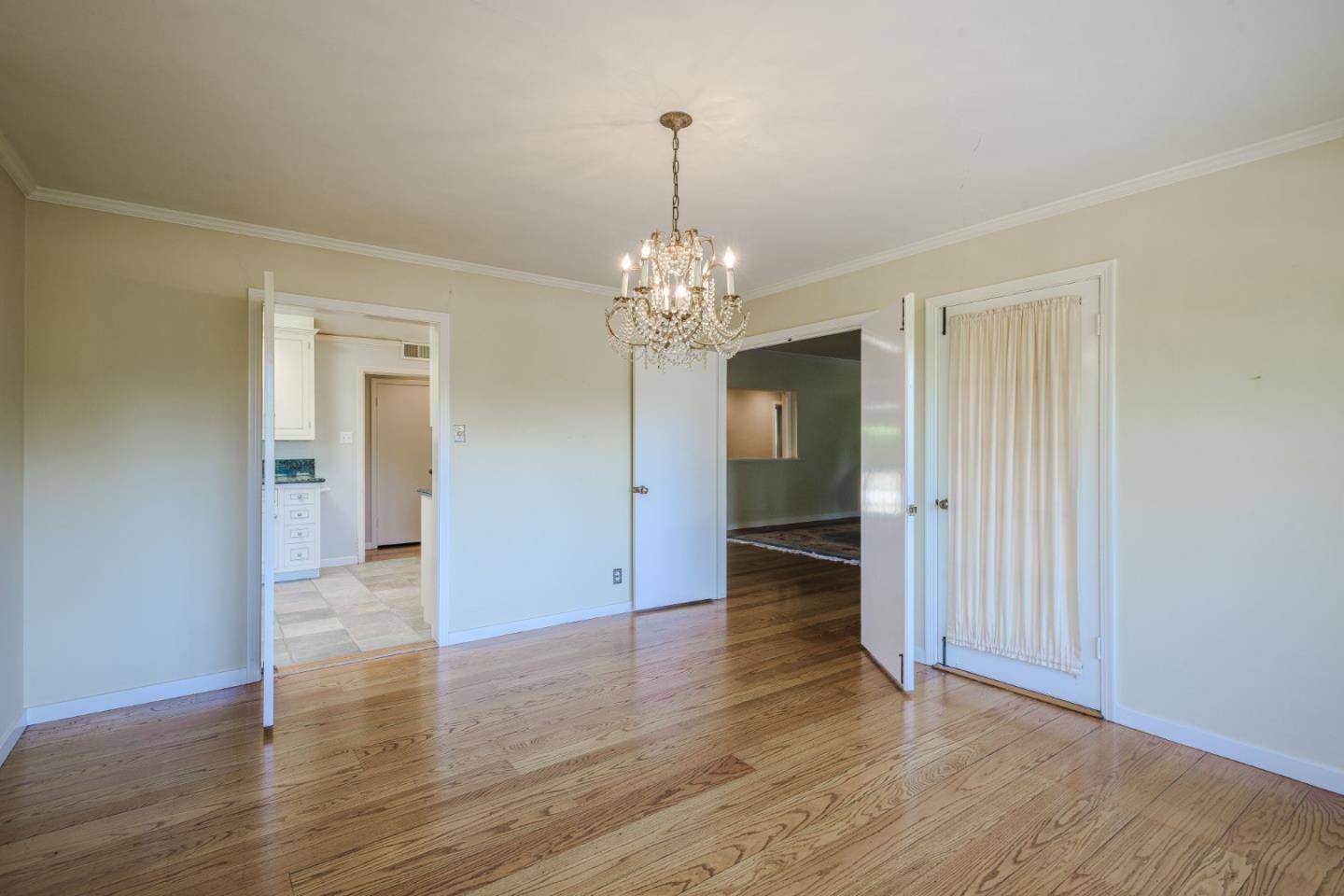 Hillsborough, CA 94010,2120 Redington RD
