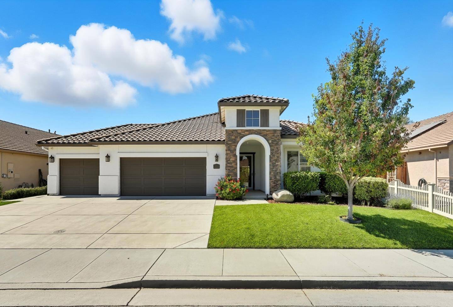Hollister, CA 95023,1900 Monte Vista DR
