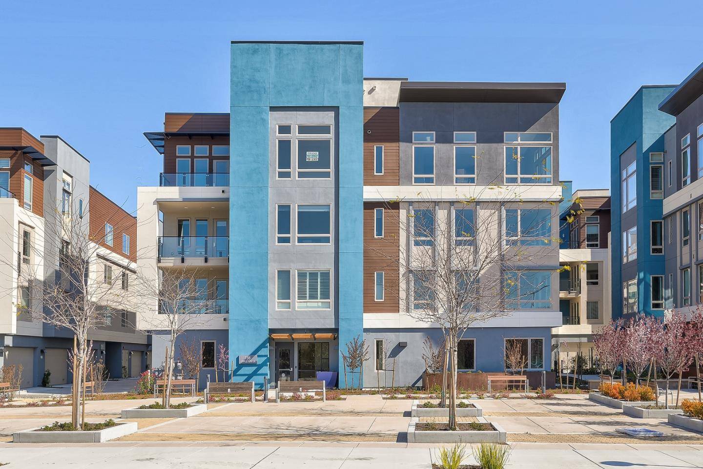 Foster City, CA 94404,738 Eppleton LN 404