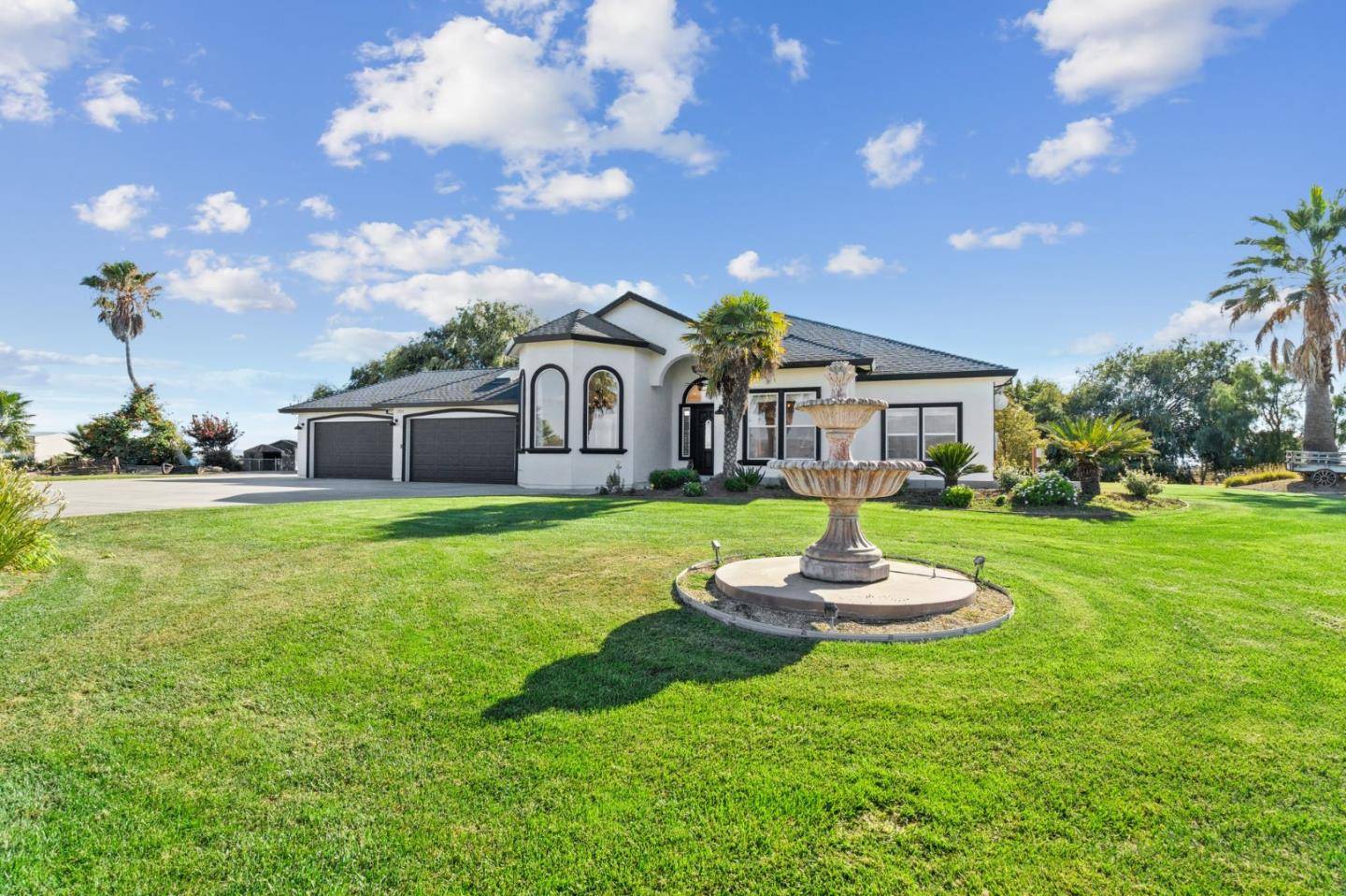 Hollister, CA 95023,1353 Perry CT