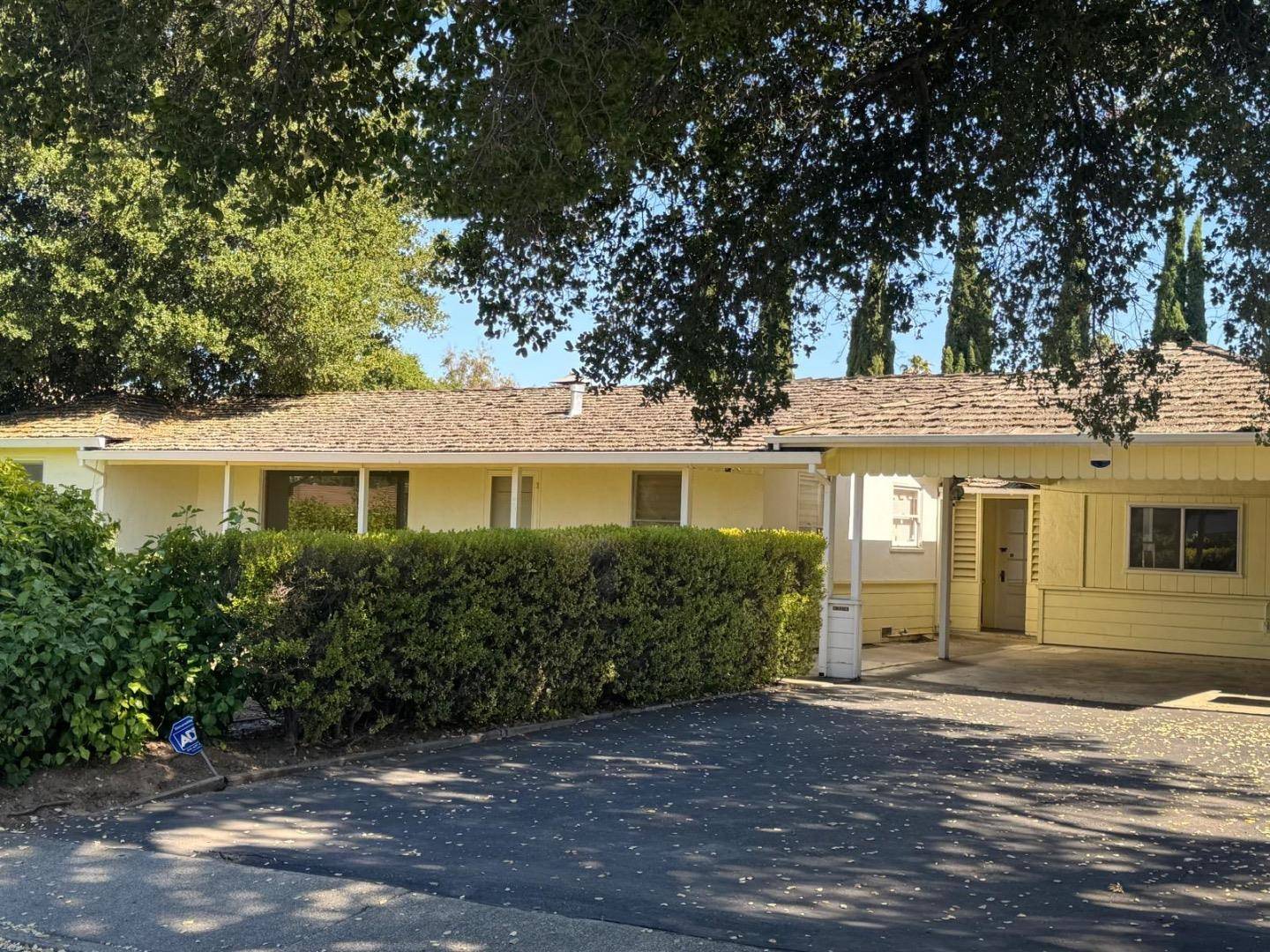 Saratoga, CA 95070,20410 Thelma AVE