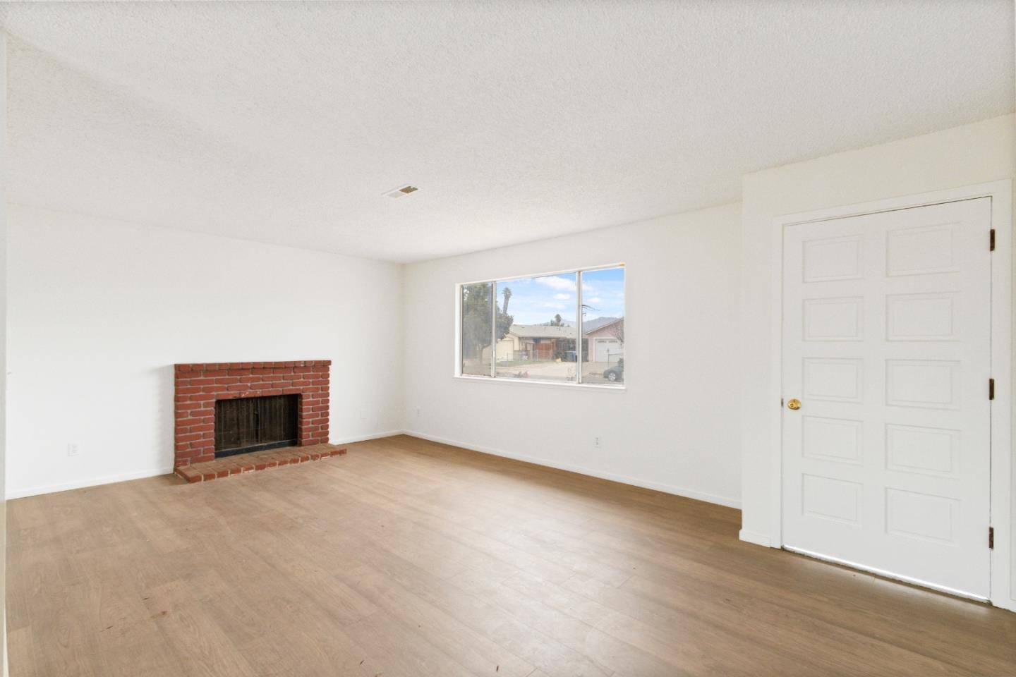 Greenfield, CA 93927,207 San Antonio DR