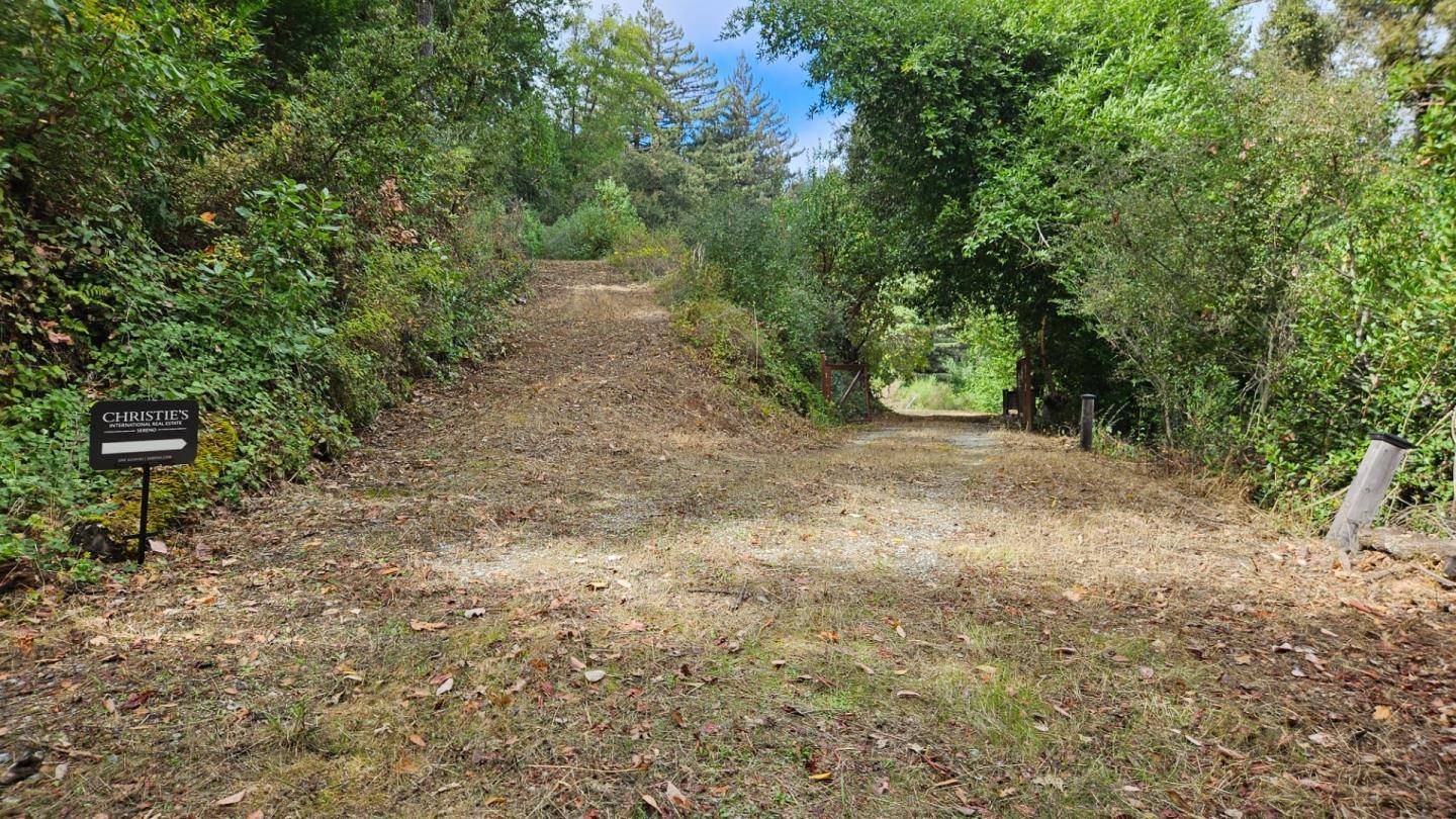 Los Gatos, CA 95033,20245 Gist RD