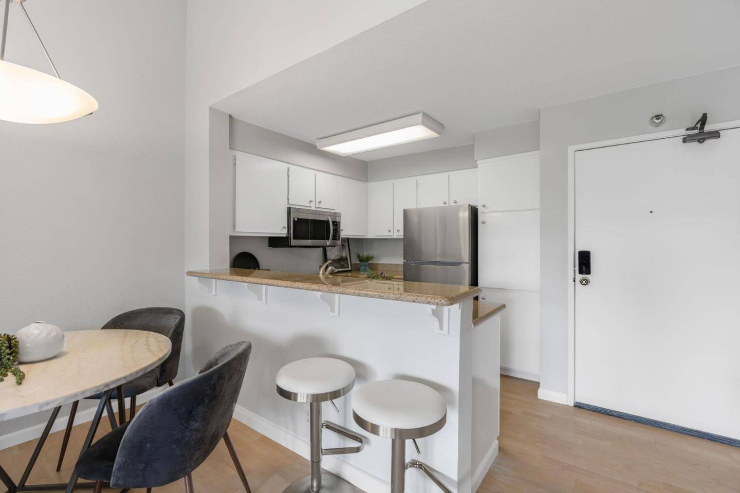 Fremont, CA 94538,39199 Guardino DR 371