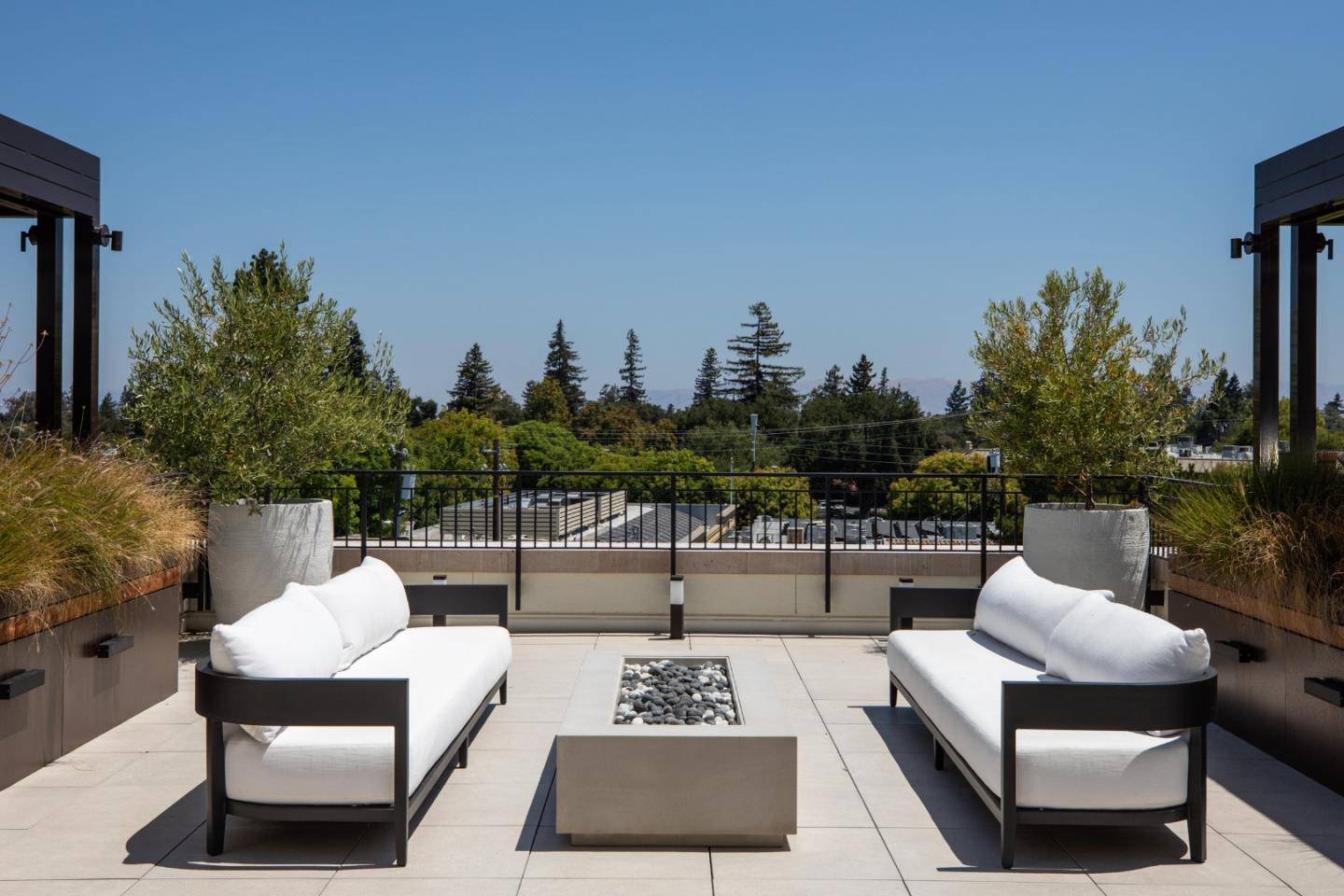 Los Altos, CA 94022,450 First ST 308