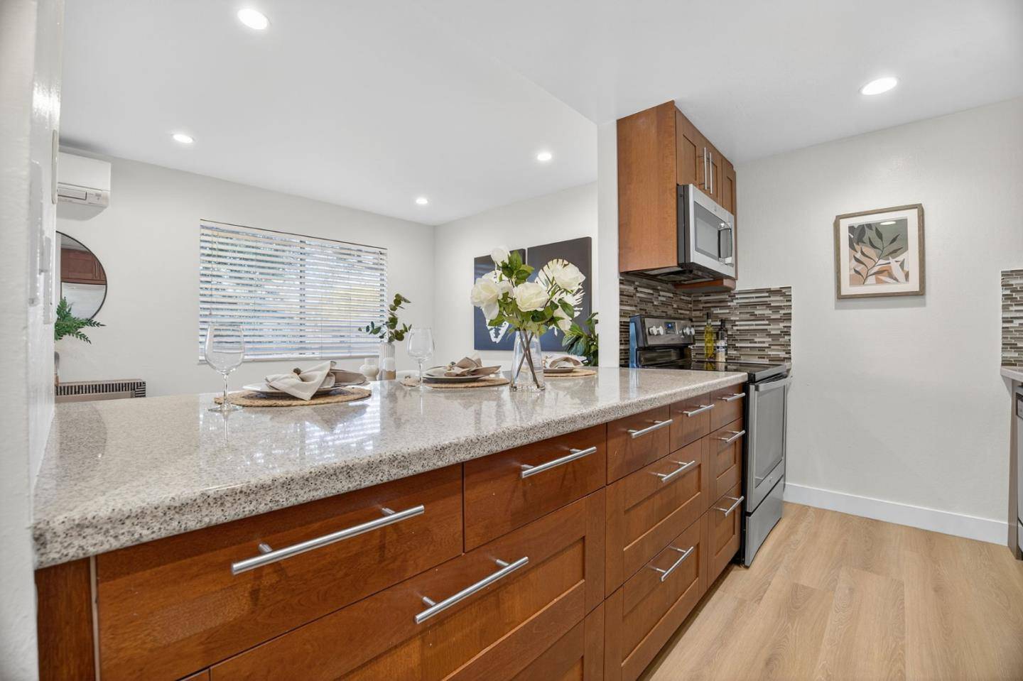 Mountain View, CA 94043,90 Flynn AVE C