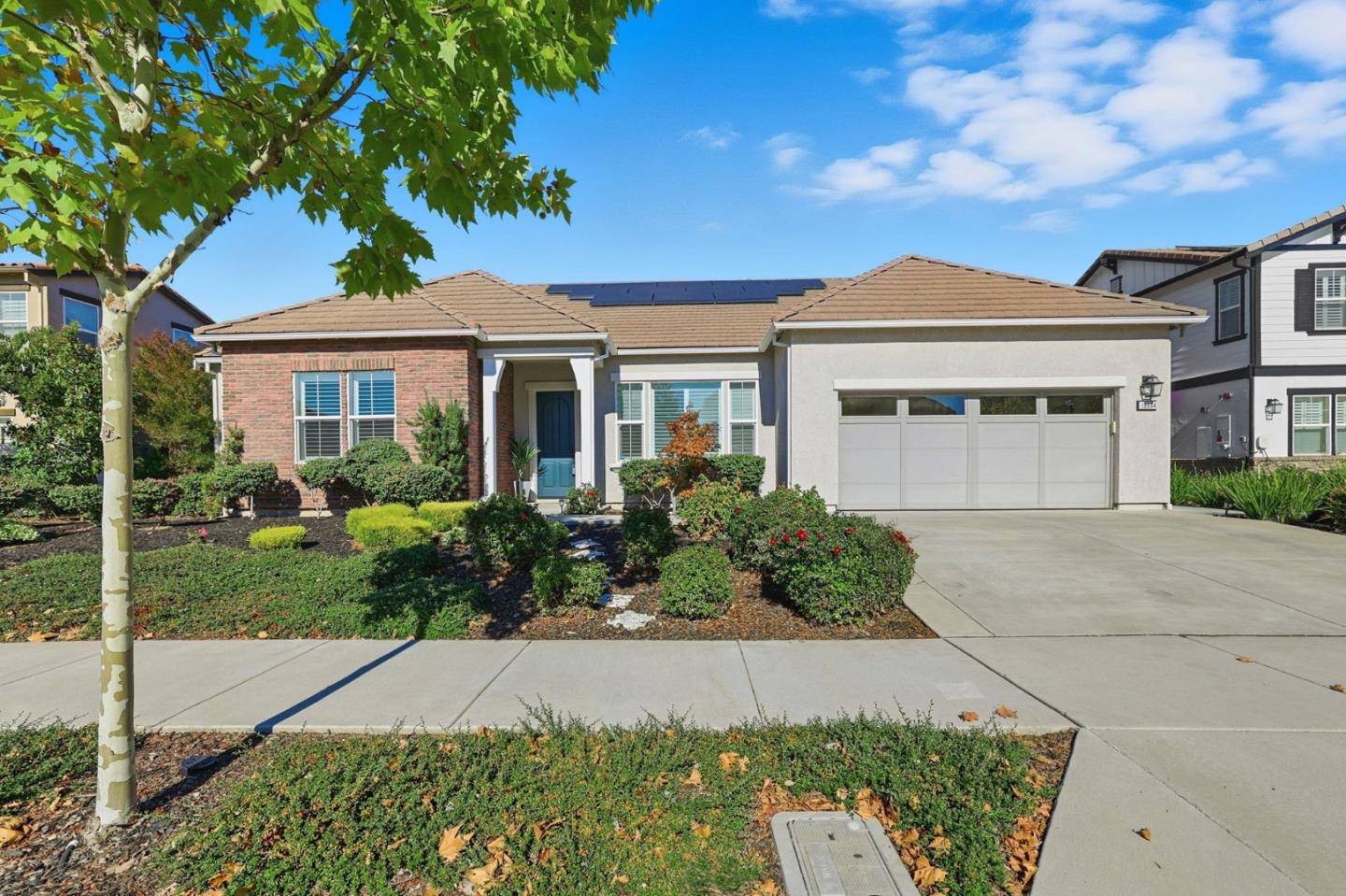 Morgan Hill, CA 95037,18664 White Moon DR