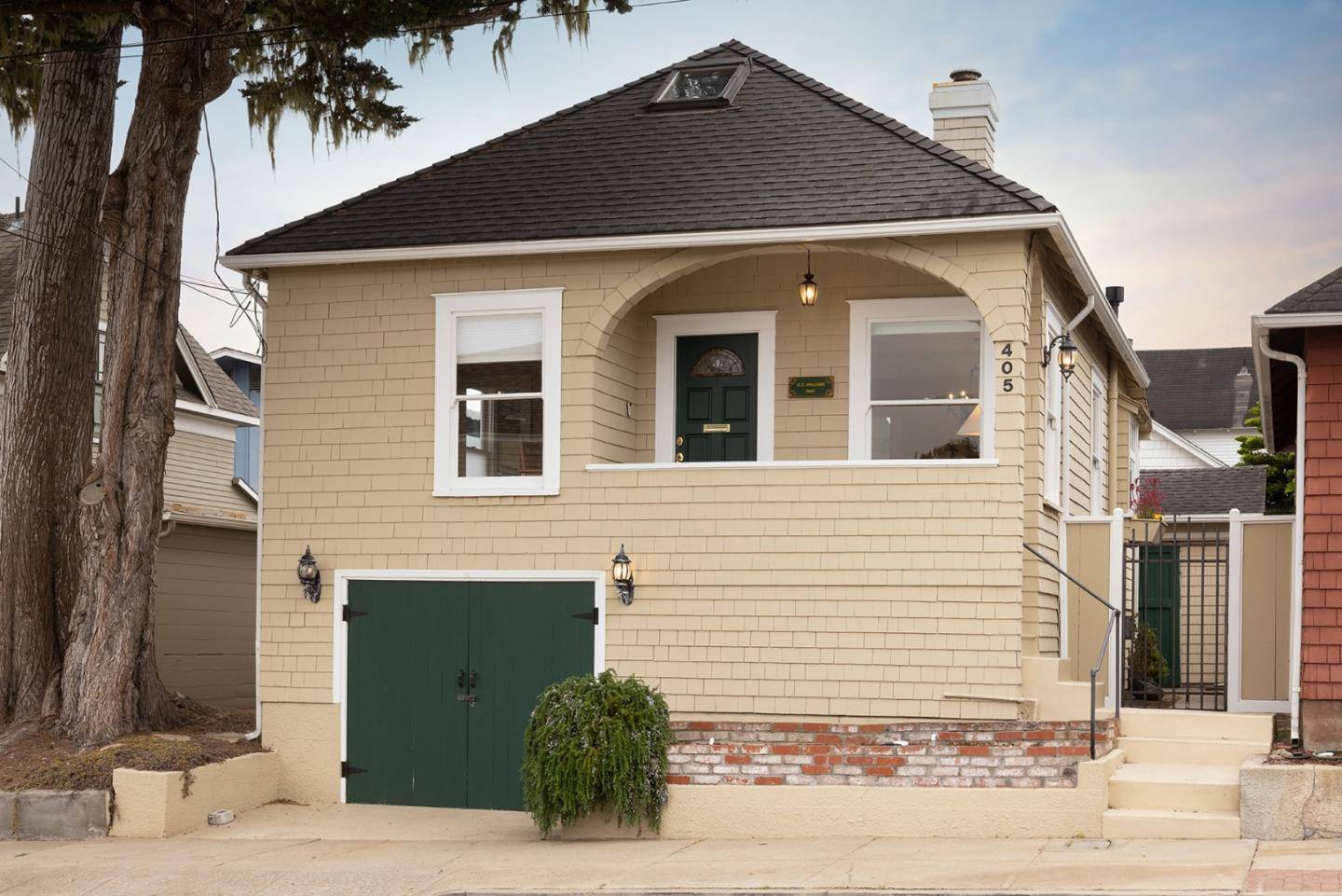 Pacific Grove, CA 93950,405 Carmel AVE