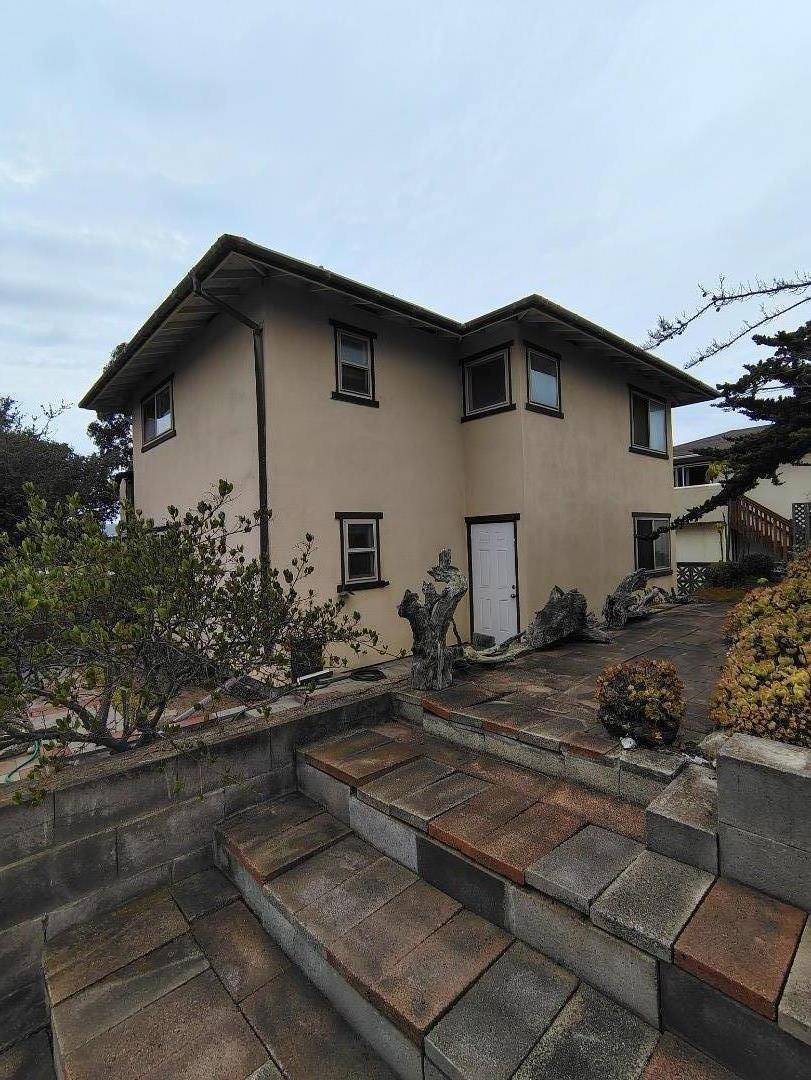 Monterey, CA 93940,105 Roberts AVE