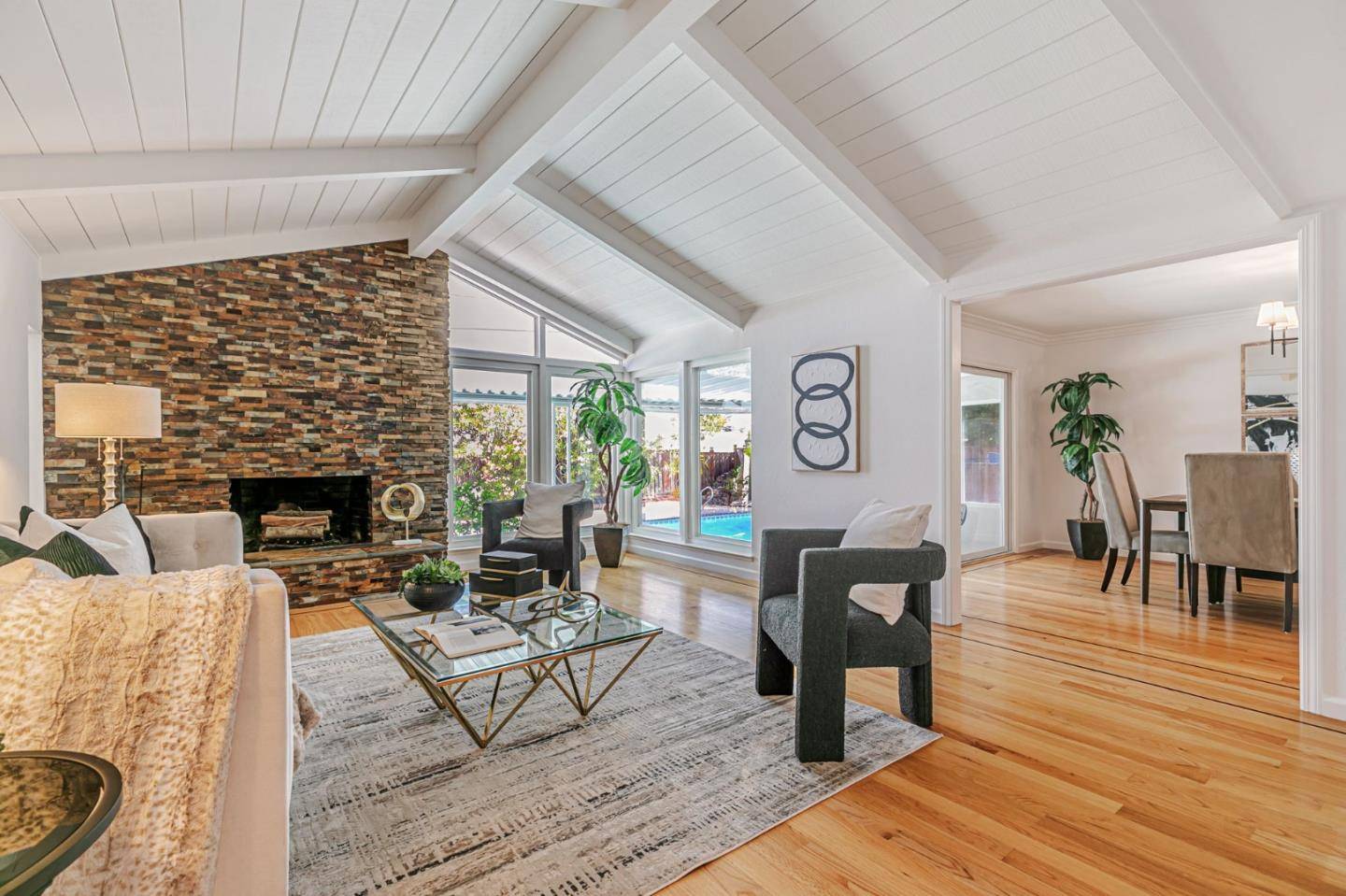 Saratoga, CA 95070,19437 Via Real DR