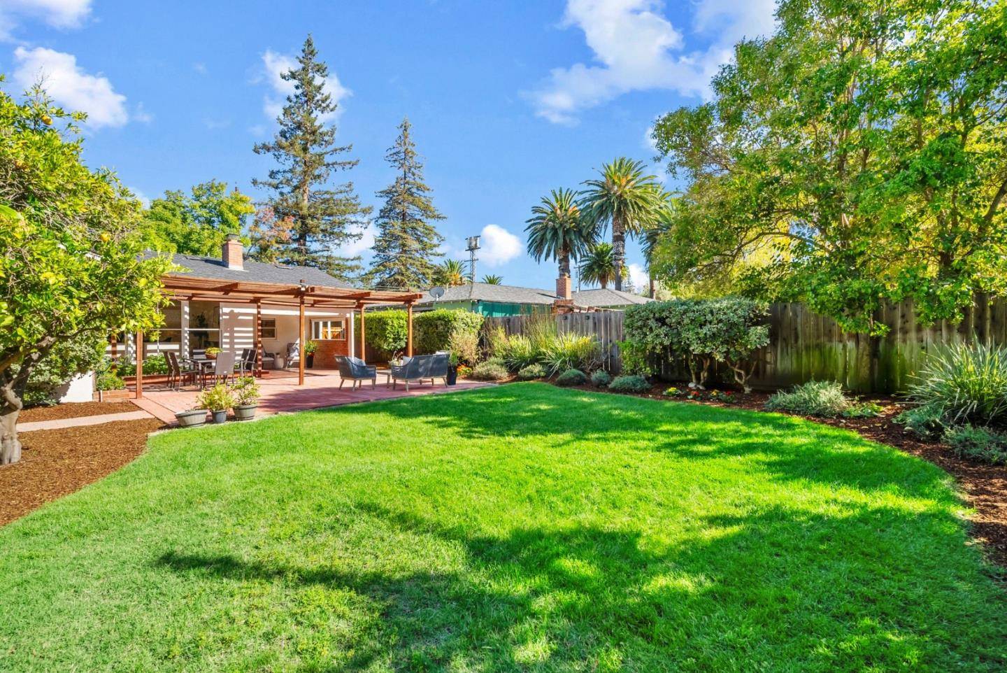 Los Altos, CA 94024,1260 Grant RD