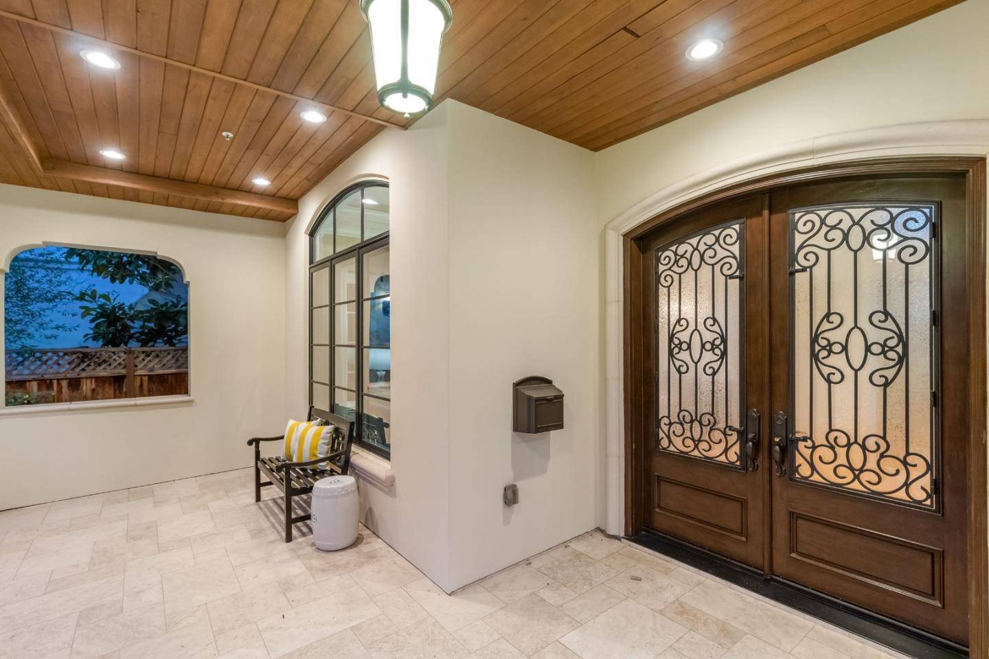 Palo Alto, CA 94301,627 Tennyson AVE