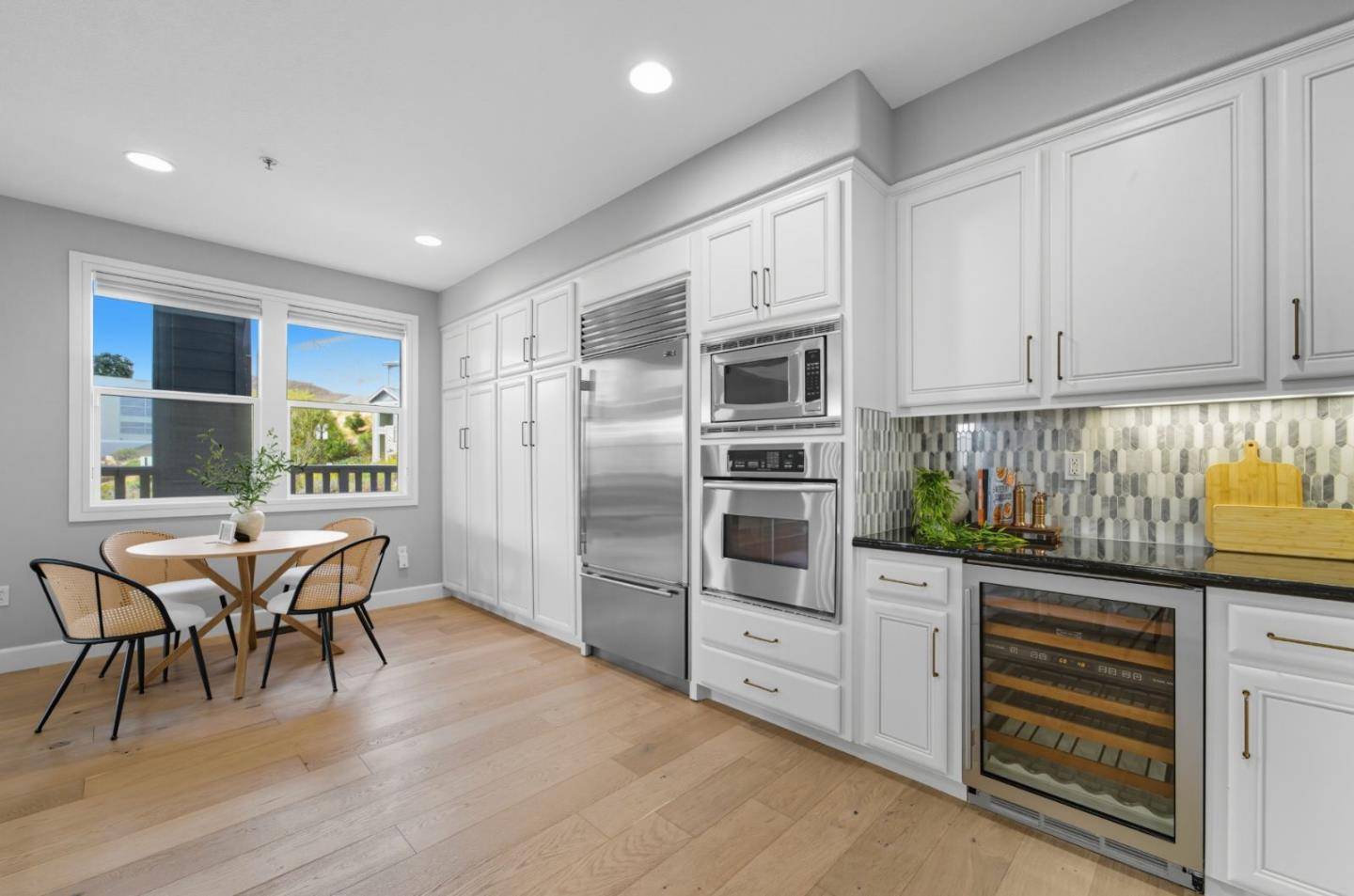 South San Francisco, CA 94080,3 Mandalay PL