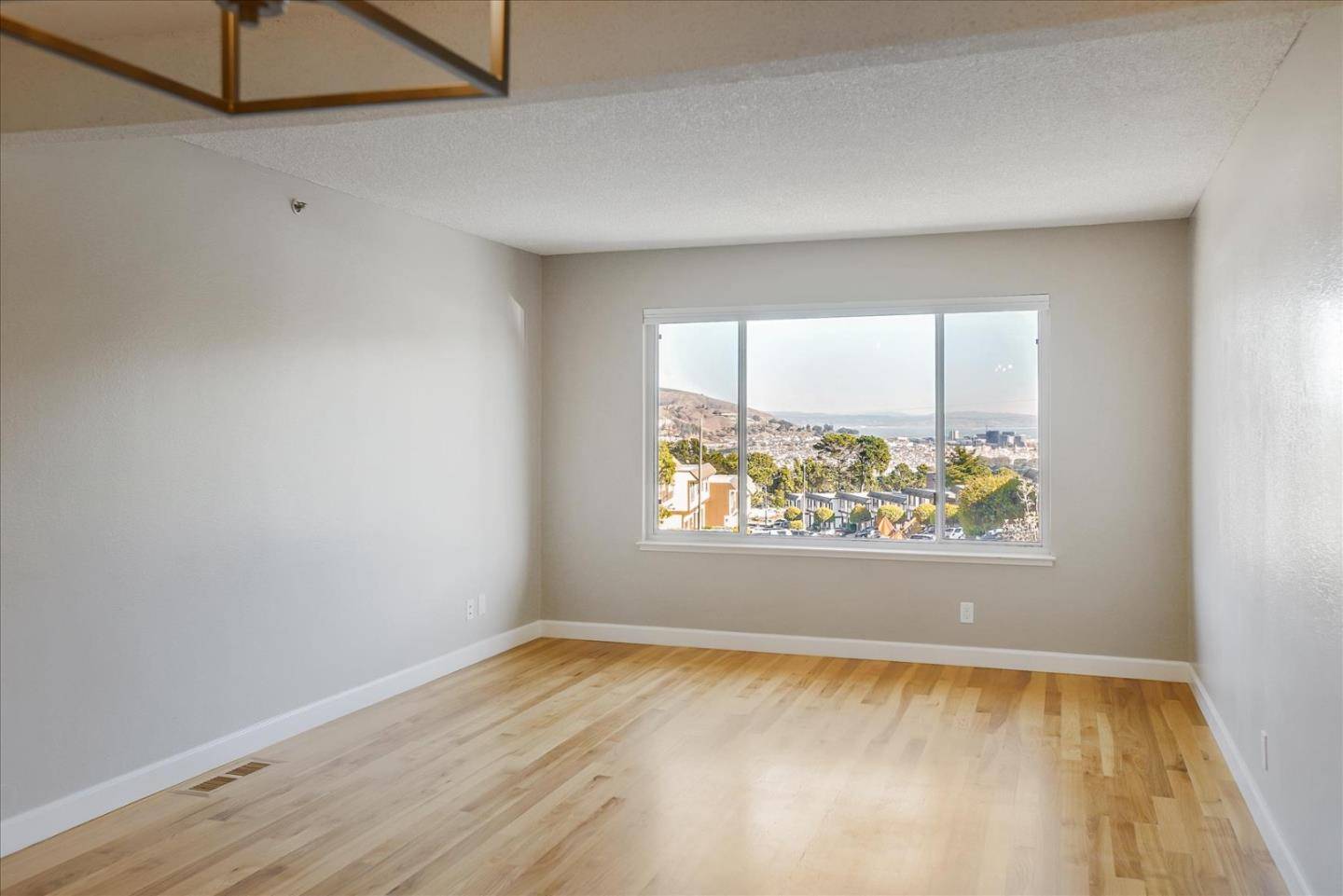 South San Francisco, CA 94080,3831 Radburn DR
