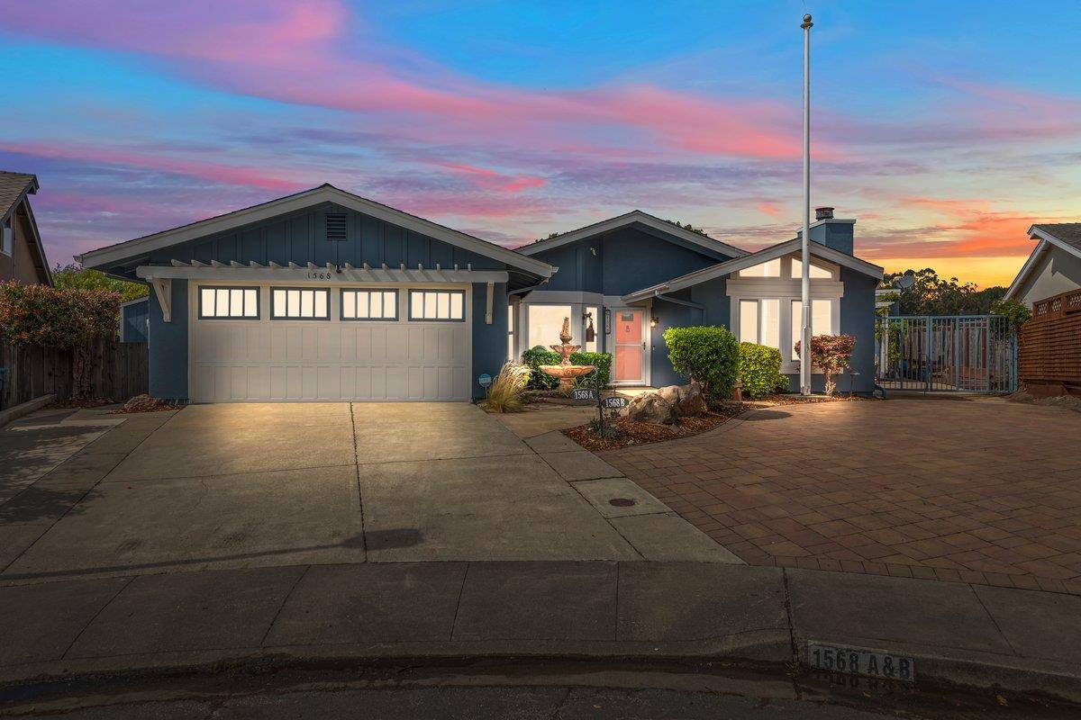 Half Moon Bay, CA 94019,1568 Mizzen LN