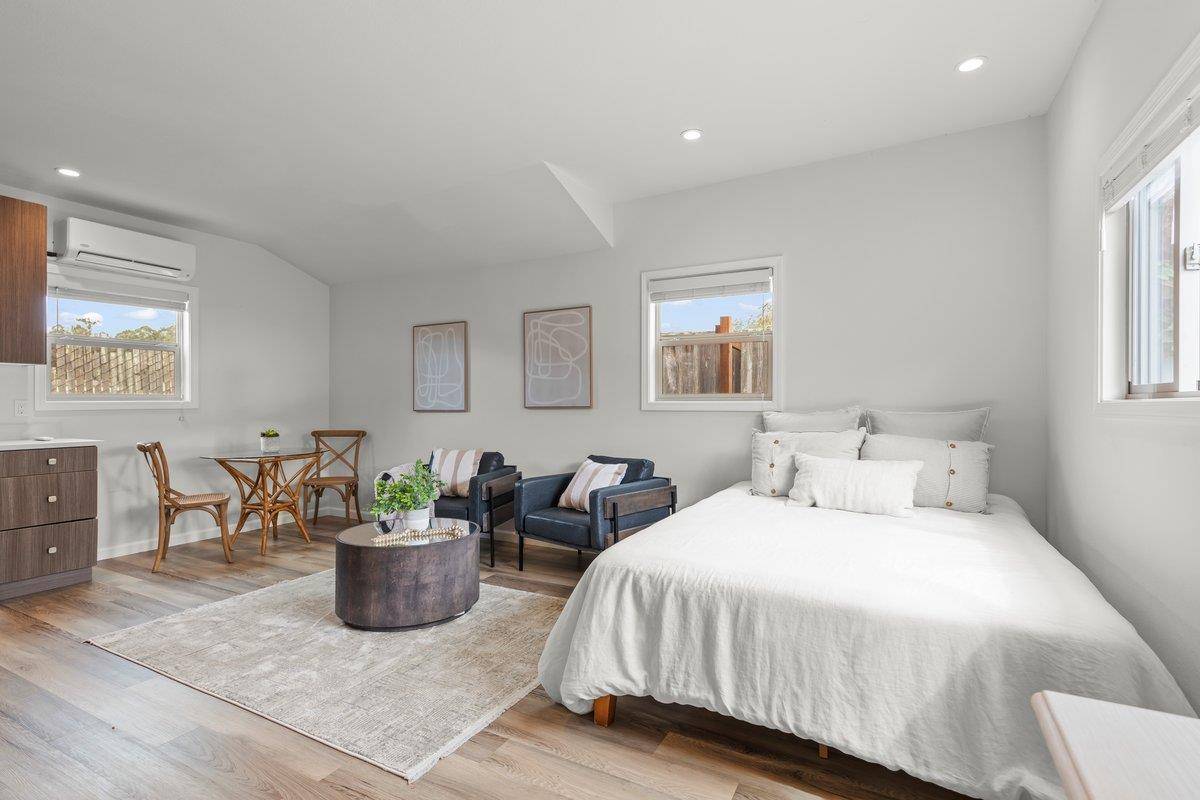 Half Moon Bay, CA 94019,1568 Mizzen LN