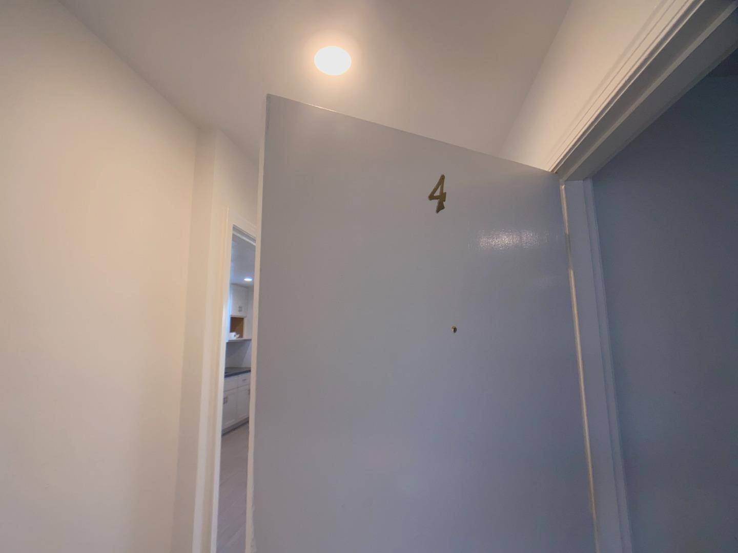 South San Francisco, CA 94080,404 Spruce AVE 4