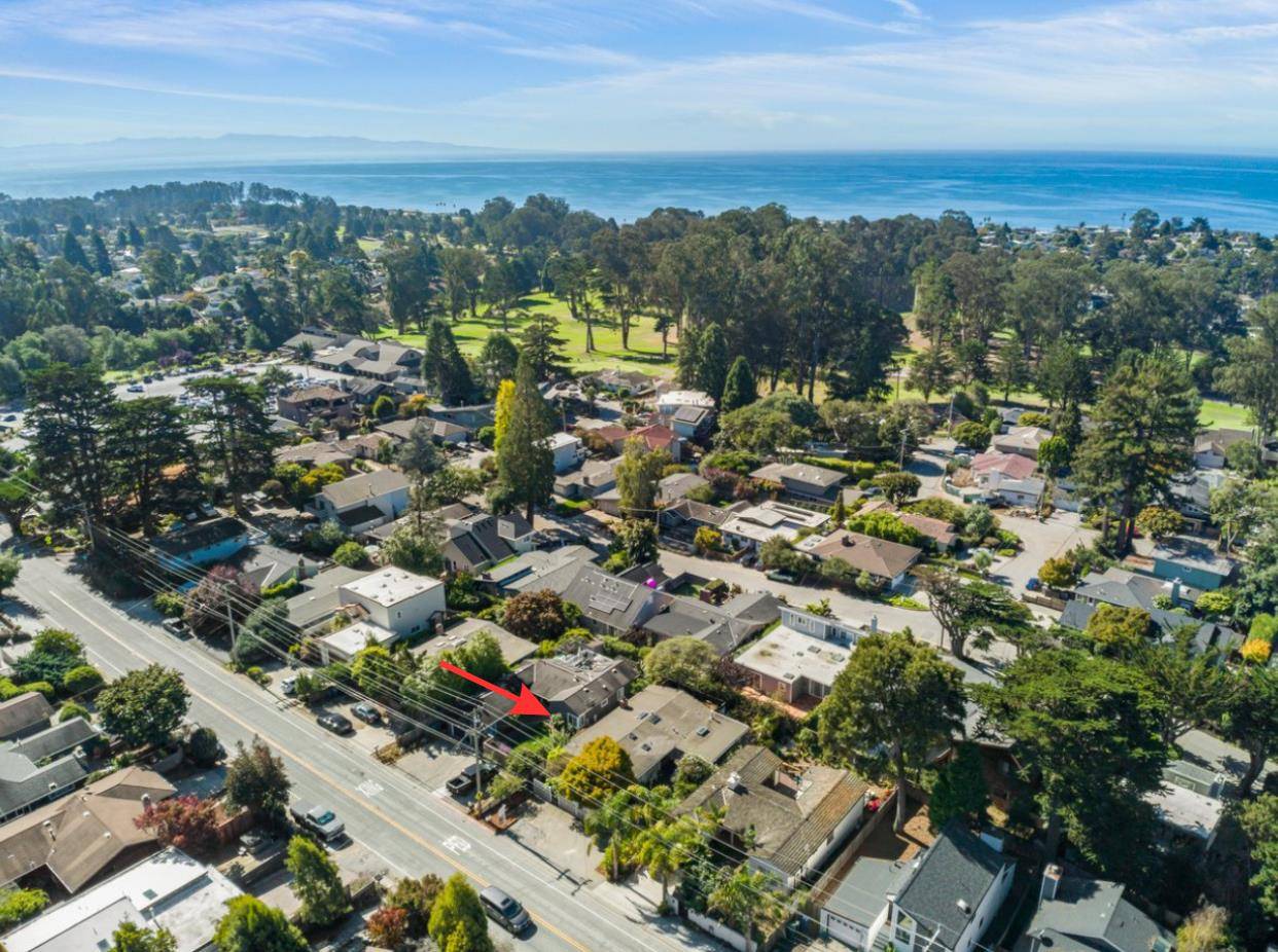 Aptos, CA 95003,538 Clubhouse DR