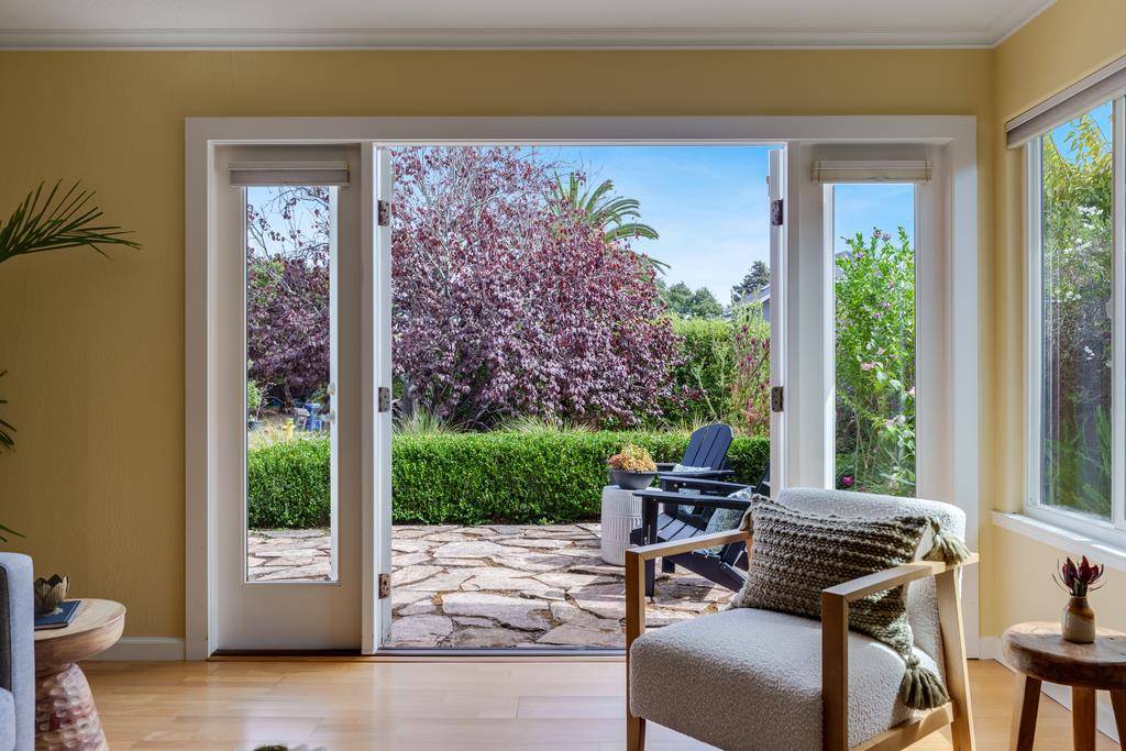 Santa Cruz, CA 95060,223 Merced AVE