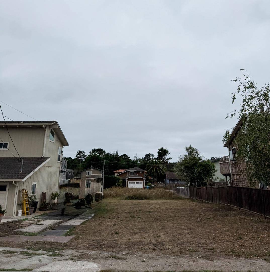 Moss Beach, CA 94038,00 Etheldore ST