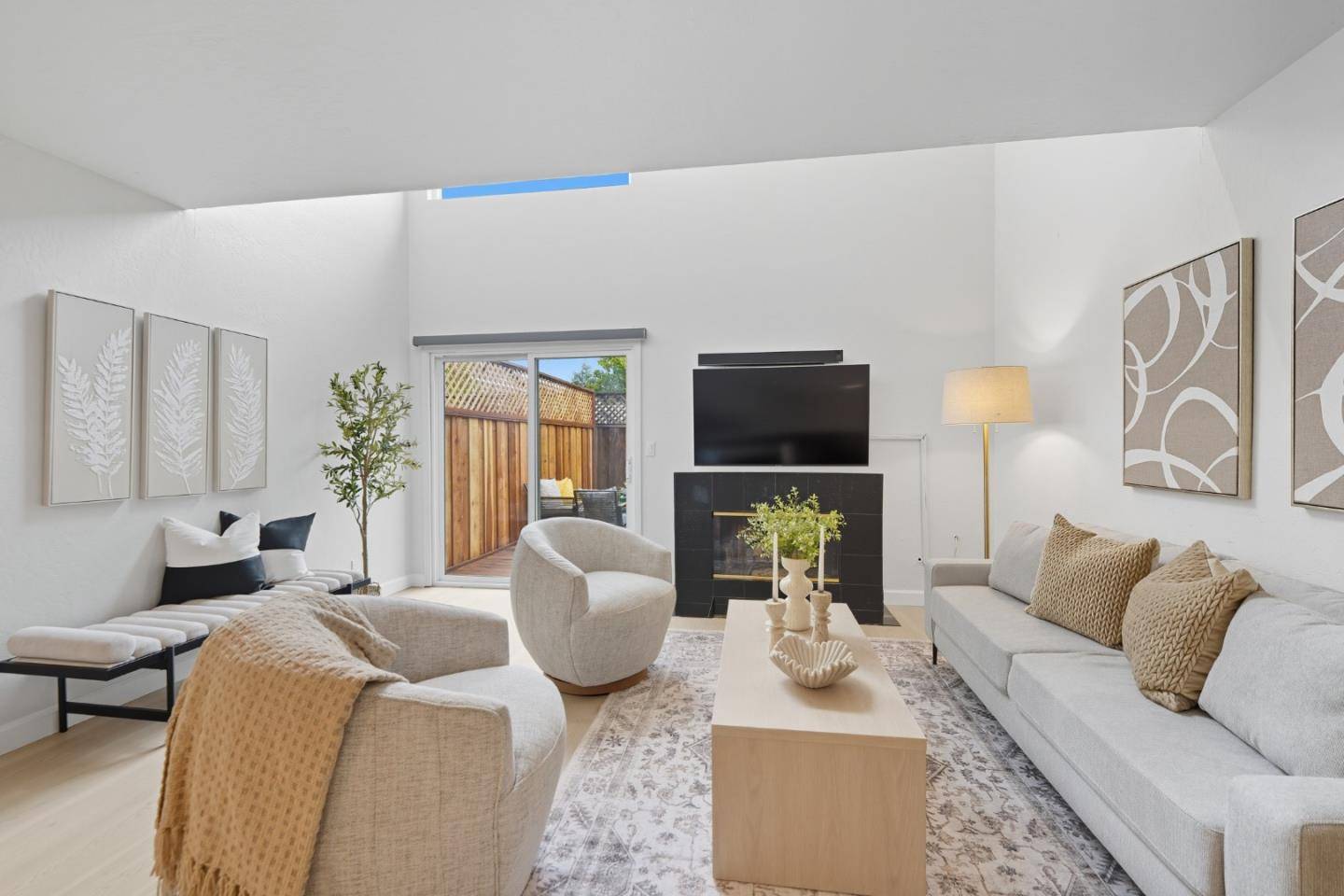 Campbell, CA 95008,101 Redding RD A4