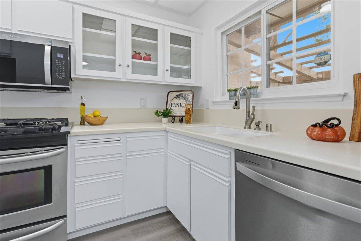 Cupertino, CA 95014,10405 Mary AVE