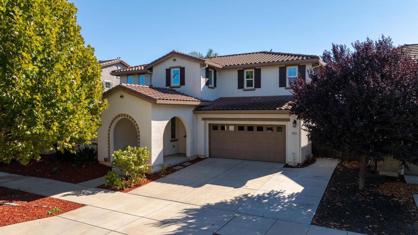 Gilroy, CA 95020,9938 Bobcat CT