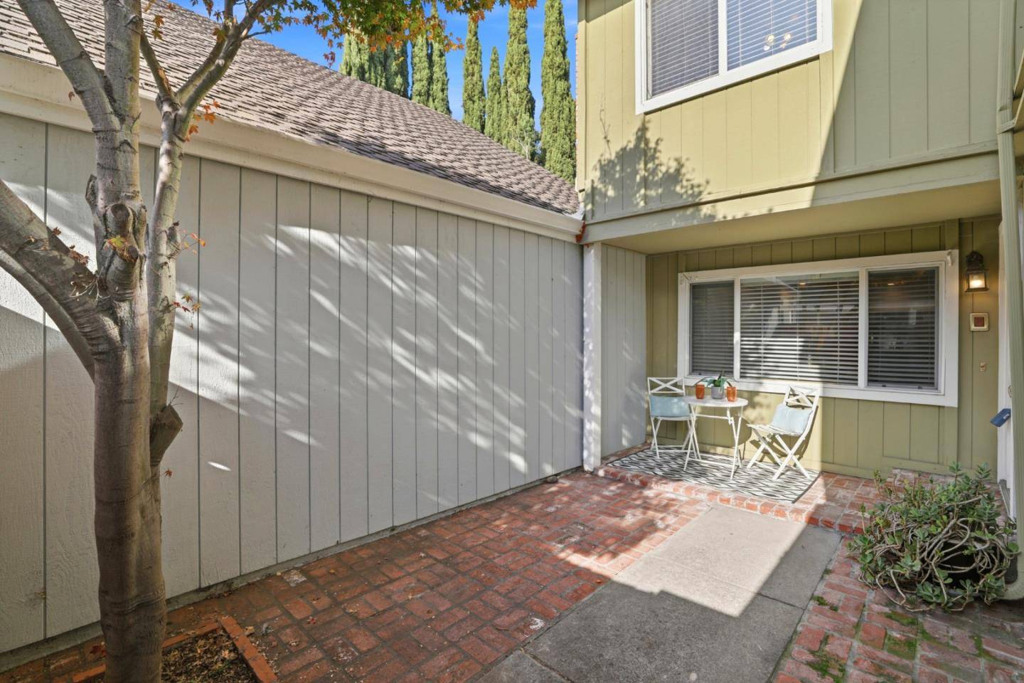 Los Gatos, CA 95032,215 Elm Wood CT