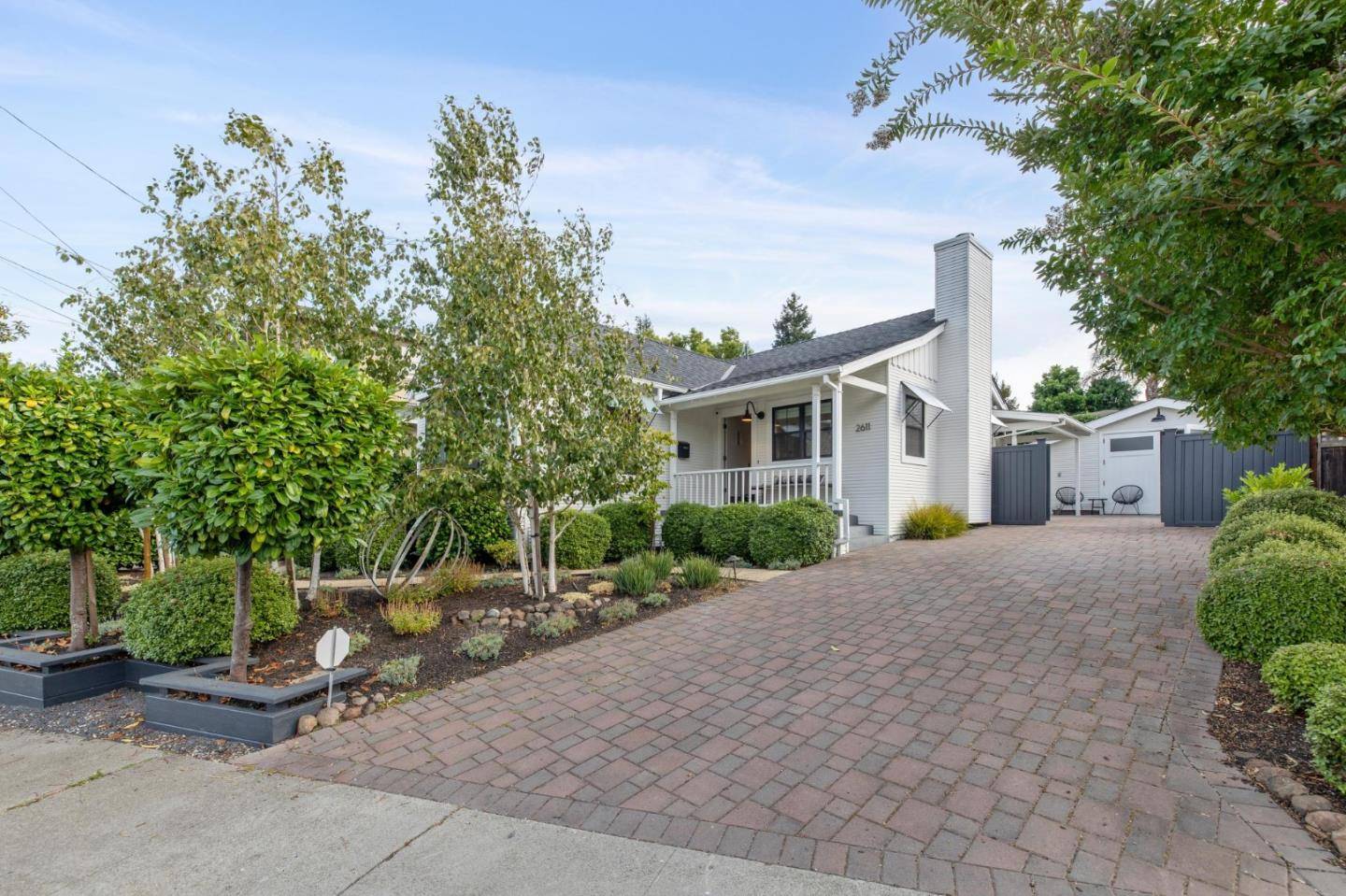 San Carlos, CA 94070,2611 Thornhill DR