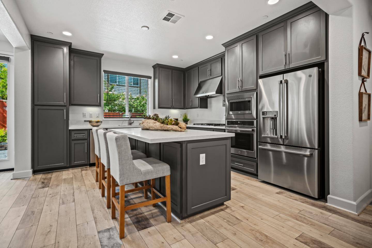 Marina, CA 93933,2721 Parkview WAY